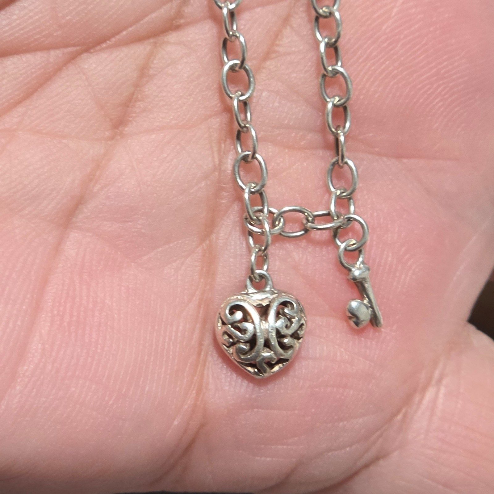 925 Silver Heart & Key Charm Bracelet. B3 image 5