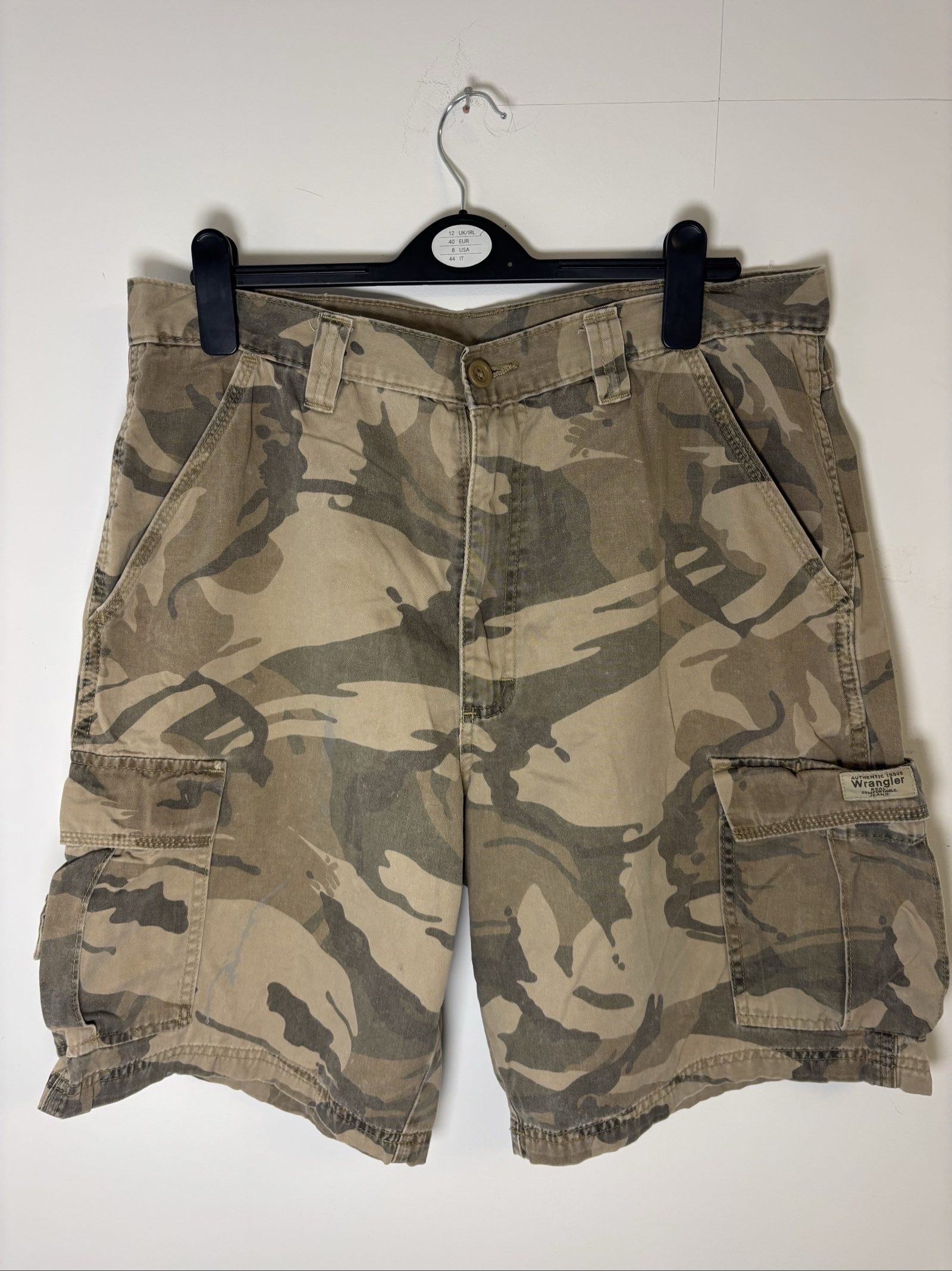 Wrangler Men's Beige & Brown Camouflage Cargo Shorts 36
