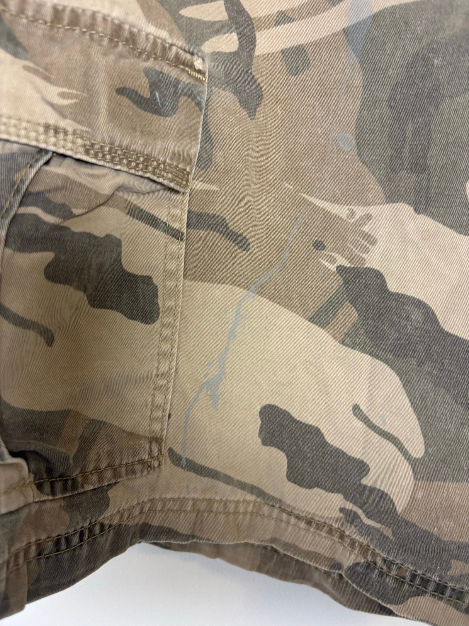 Wrangler Men's Beige & Brown Camouflage Cargo Shorts 36 image 3