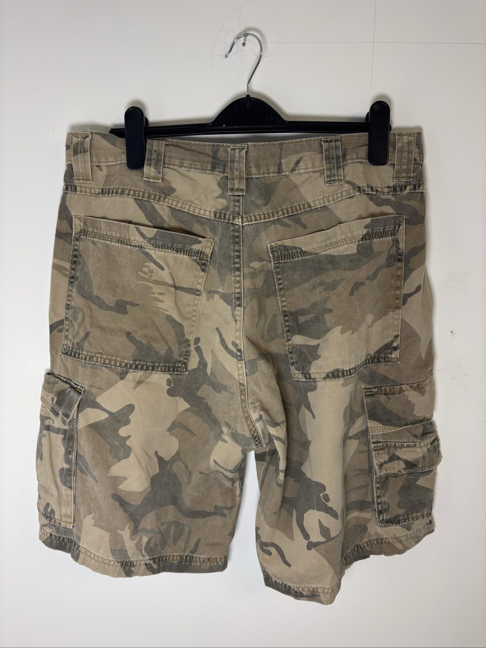 Wrangler Tan & Grey Camo Cargo Shorts 40 W Cotton Blend image 4