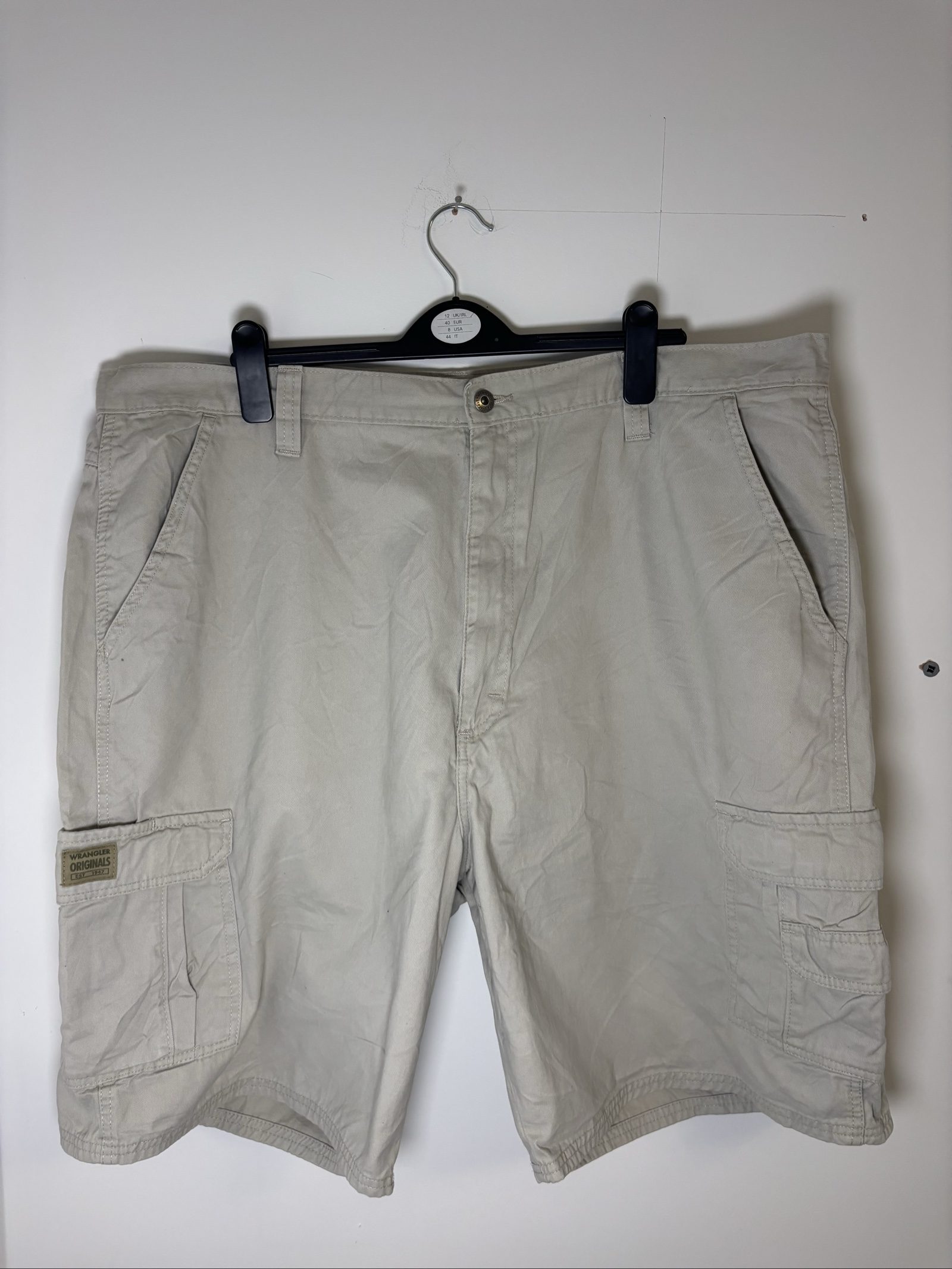 Wrangler Beige Cargo Shorts 42 100% Cotton Relaxed Fit