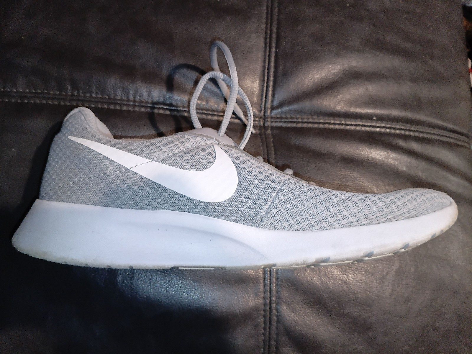 Nike Unisex Grey & White Running Trainers UK 4 image 5