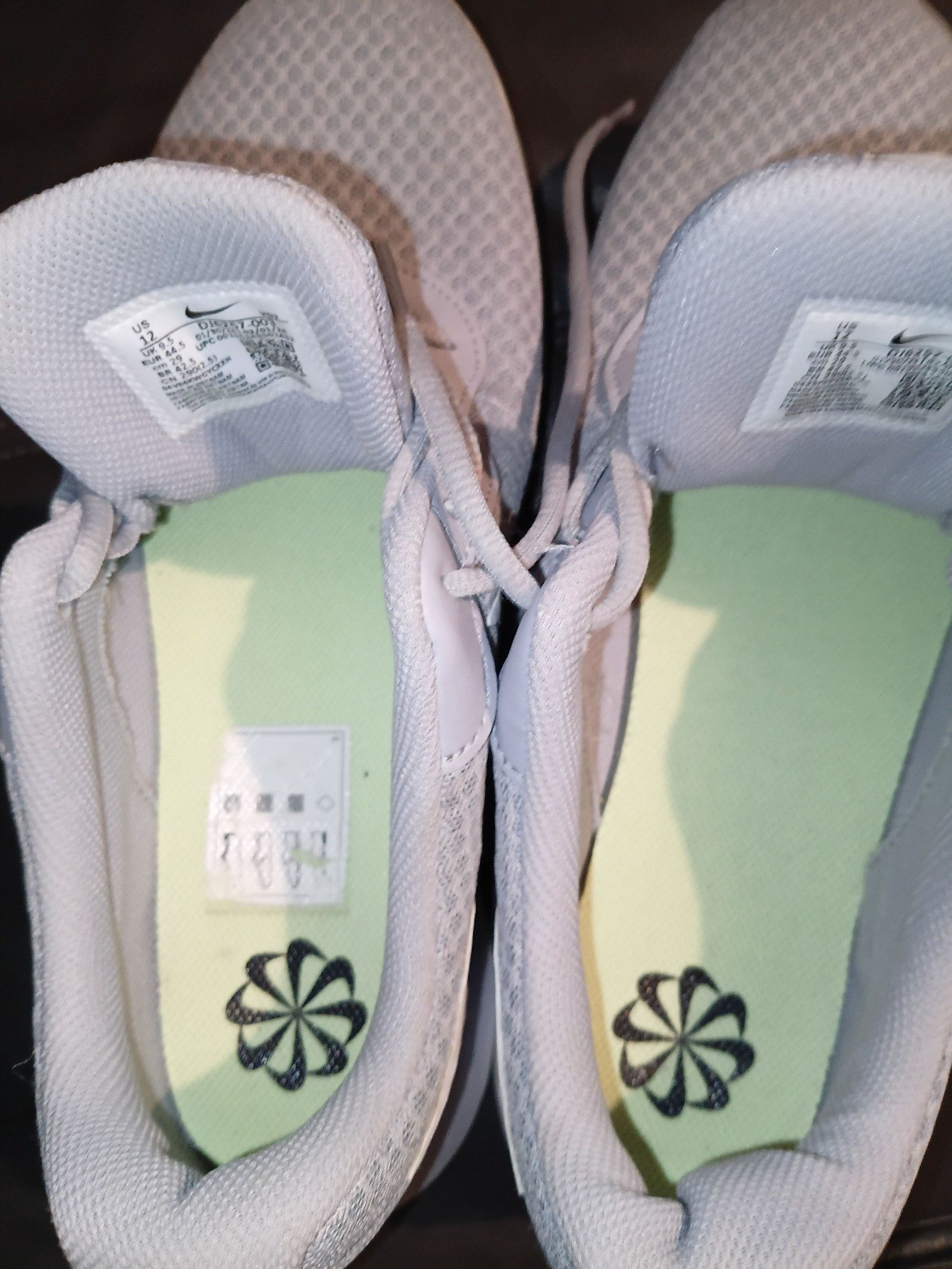Nike Unisex Grey & White Running Trainers UK 4 image 8