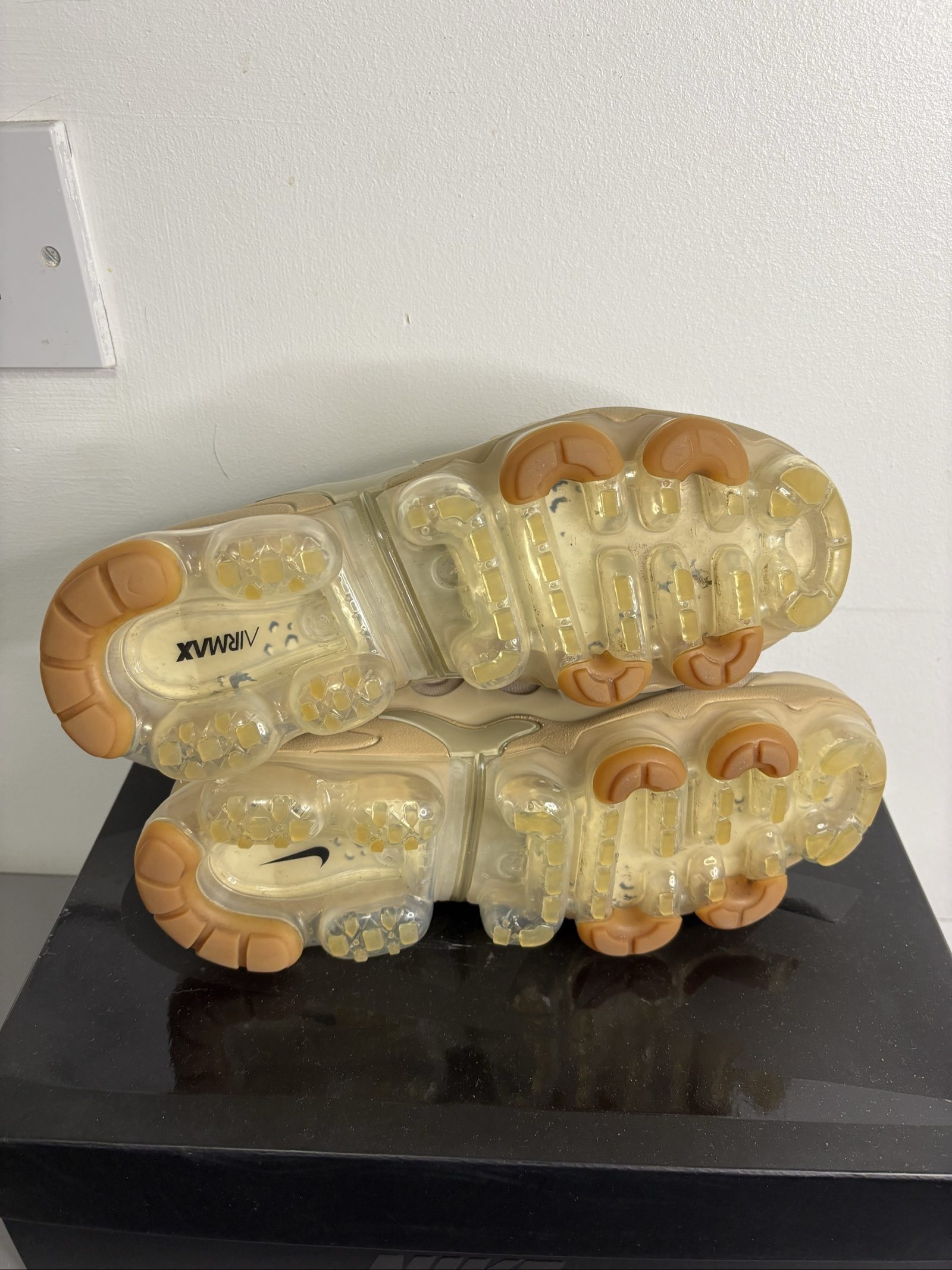 Nike Beige Vapormax Plus Sneakers UK 5 image 5