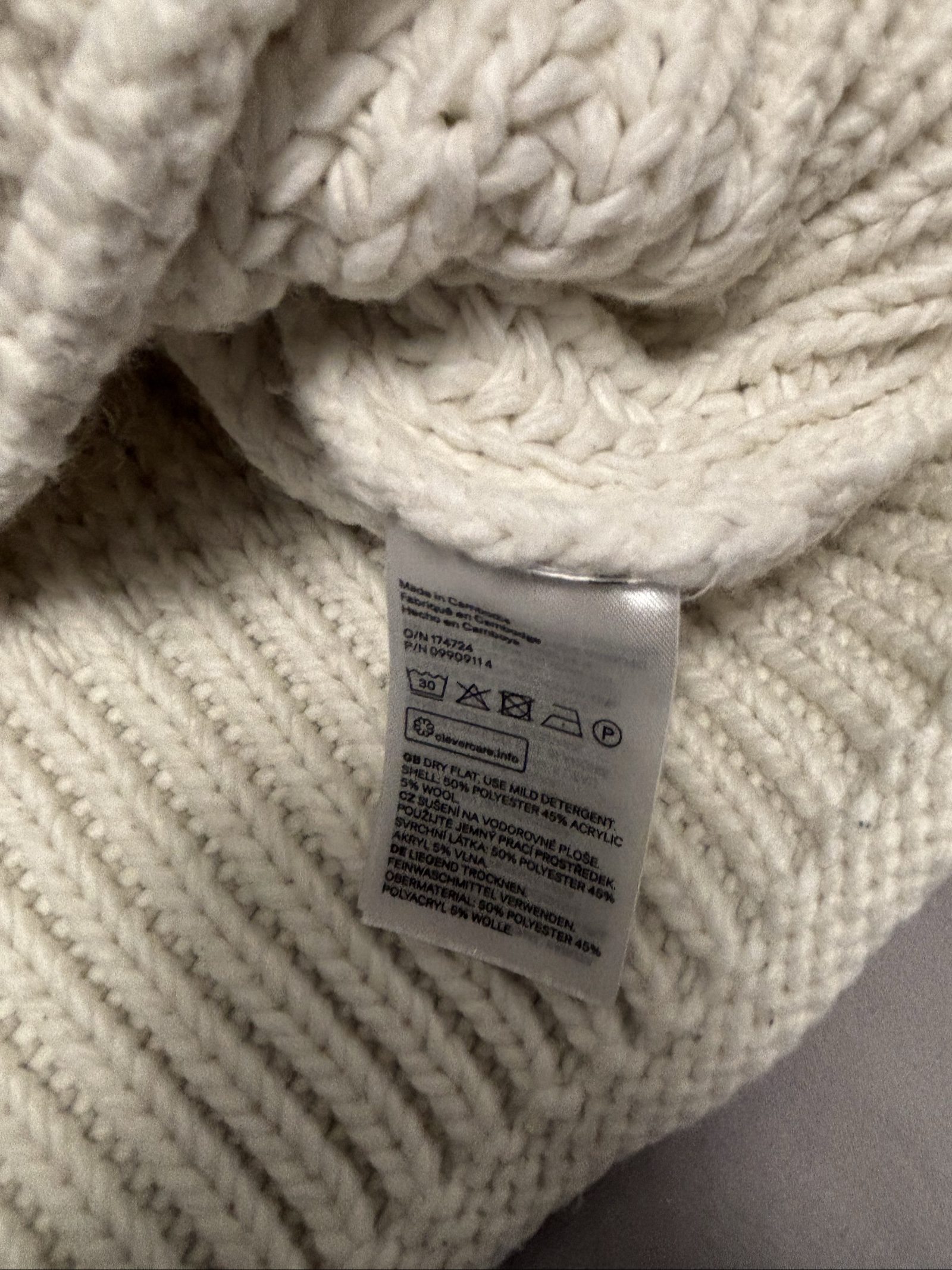 H&M Cream Cropped Knit Turtleneck image 4