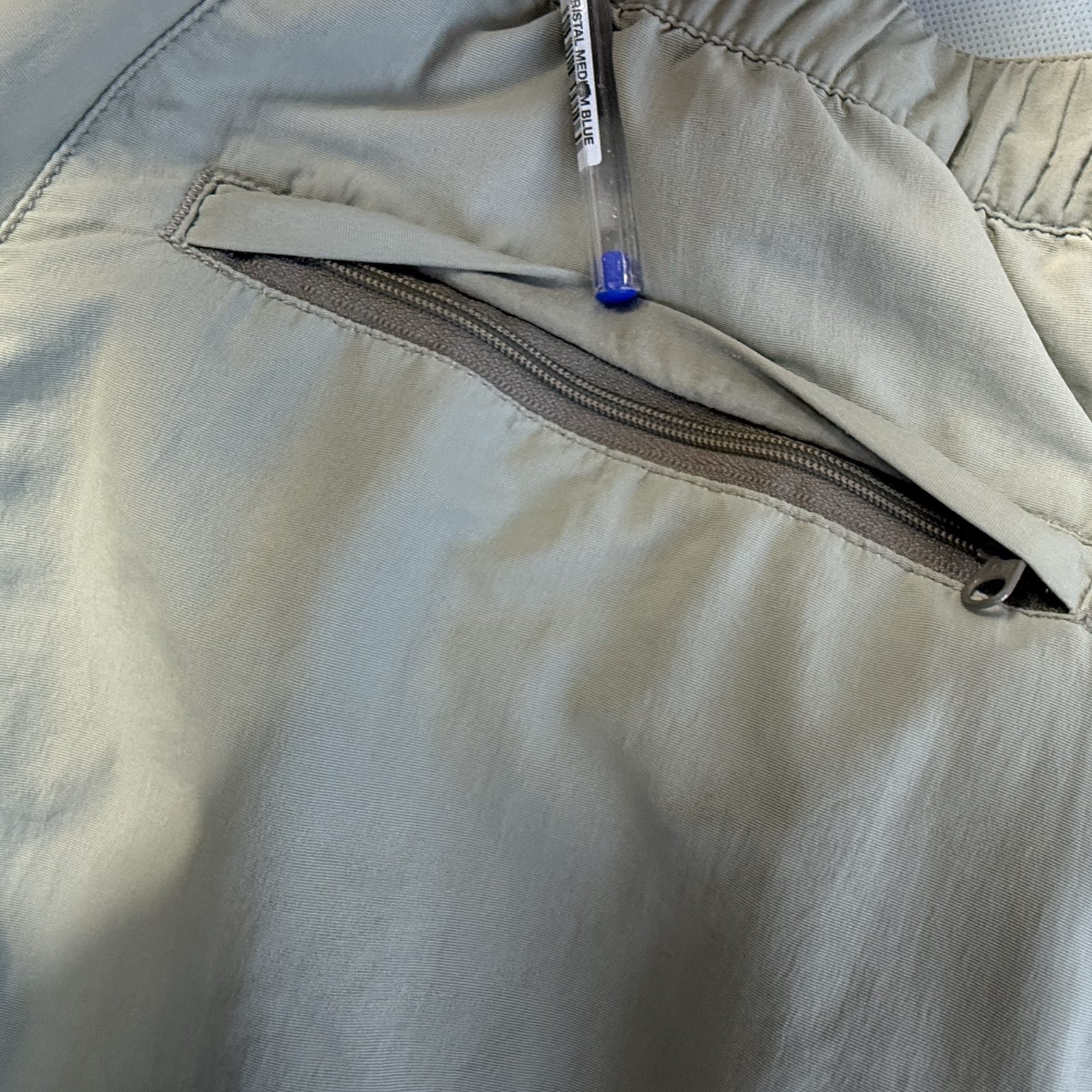 Rohan Women’s M Beige Convertible Zip-Off Walking Cargo Trousers Hiking image 8