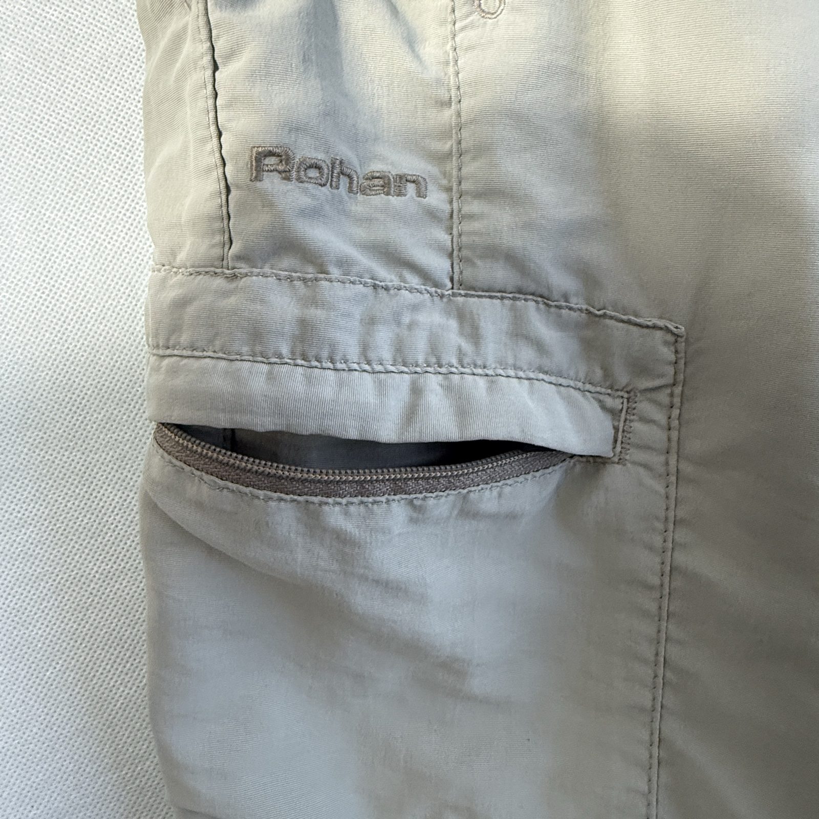 Rohan Women’s M Beige Convertible Zip-Off Walking Cargo Trousers Hiking image 9