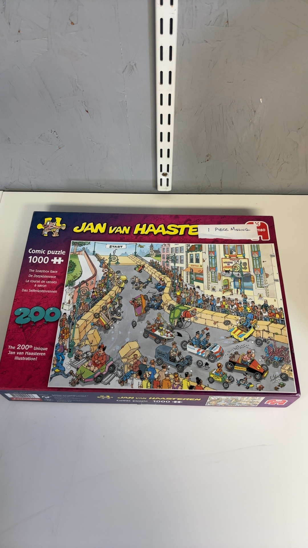 Jumbo Jan van Haasteren Red Comic Puzzle 1000 with 1 Piece Missing