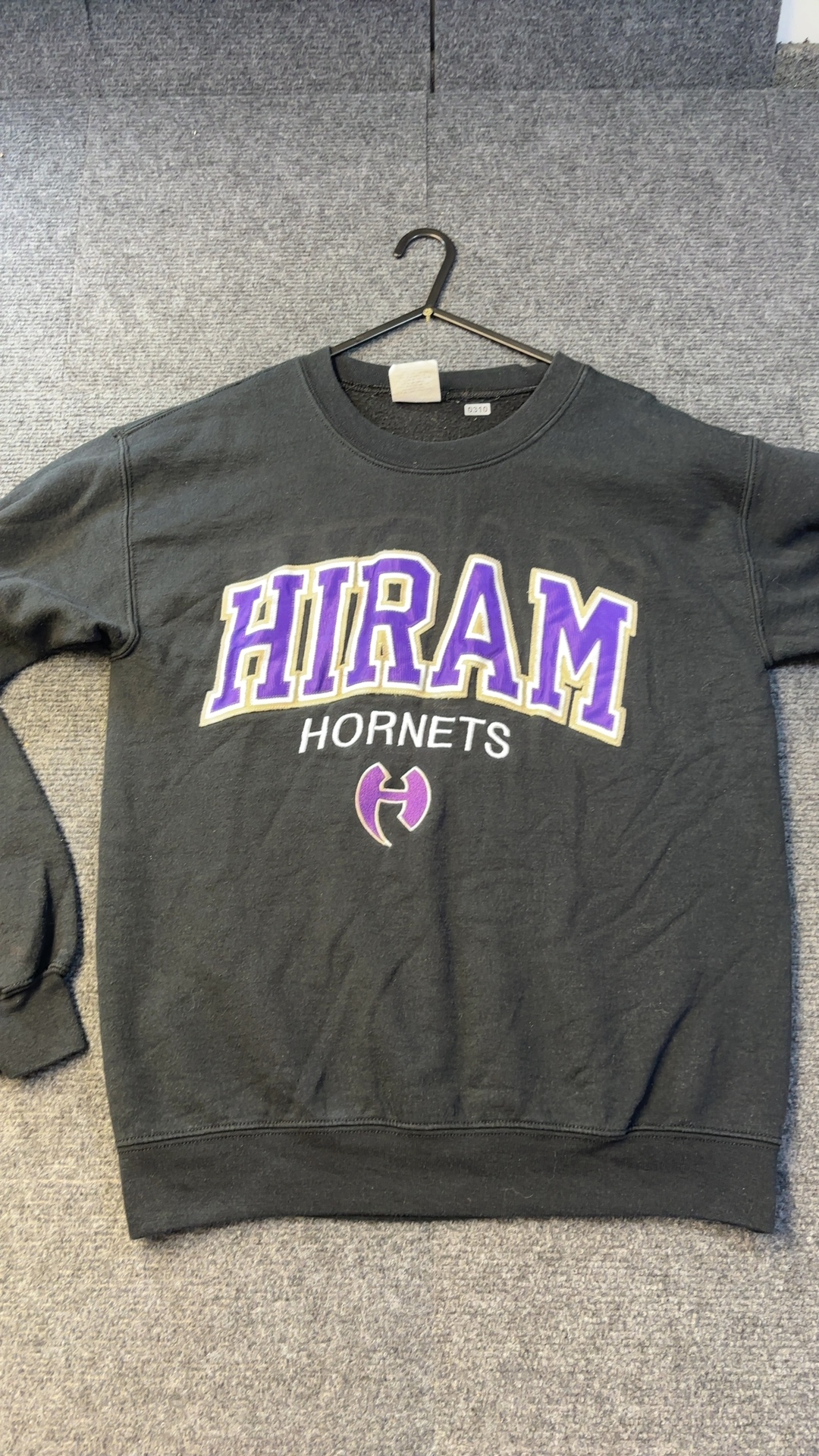 Neff Black & Purple Hiram Hornets Sweatshirt Small Cotton Polyester good vintage condition