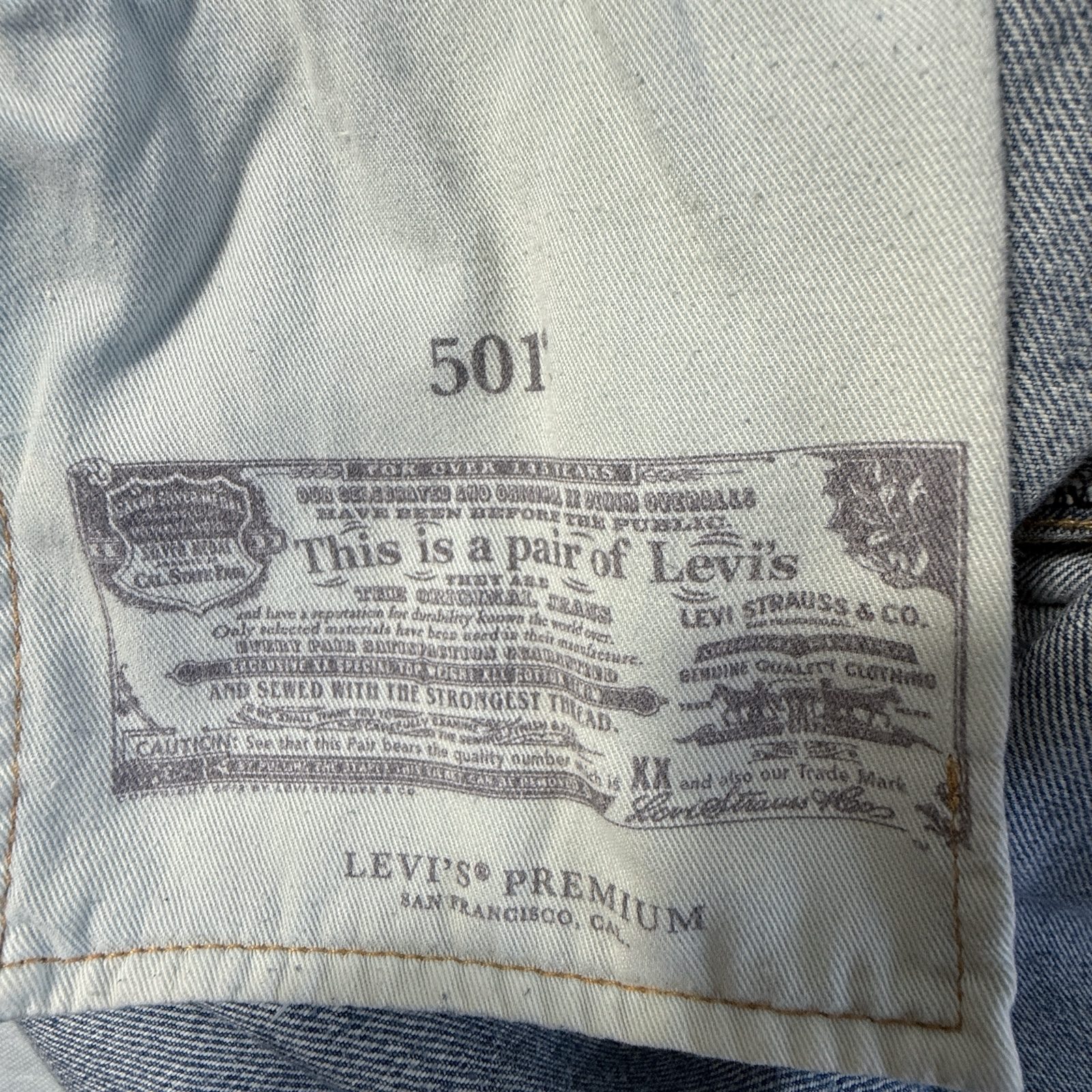 Levi’s 501 Original Fit Men’s Jeans W28 L32 Light Blue Made in USA Cotton image 6