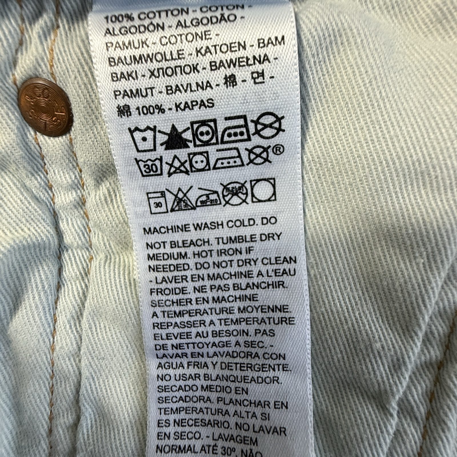 Levi’s 501 Original Fit Men’s Jeans W28 L32 Light Blue Made in USA Cotton image 9