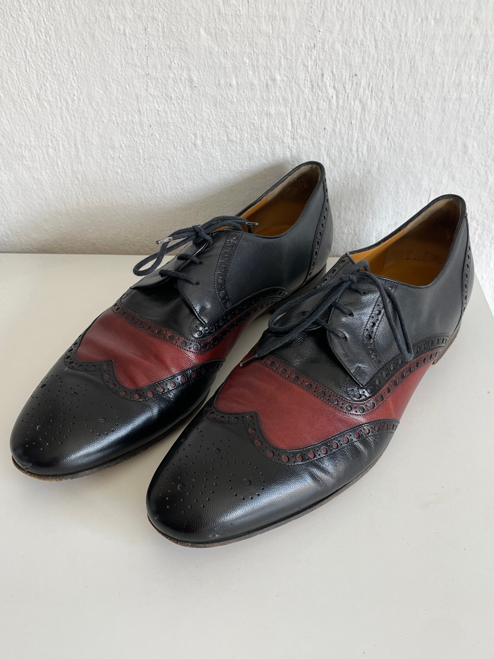 Gucci 202729 Two-Tone Leather Brogue Derby 45 E