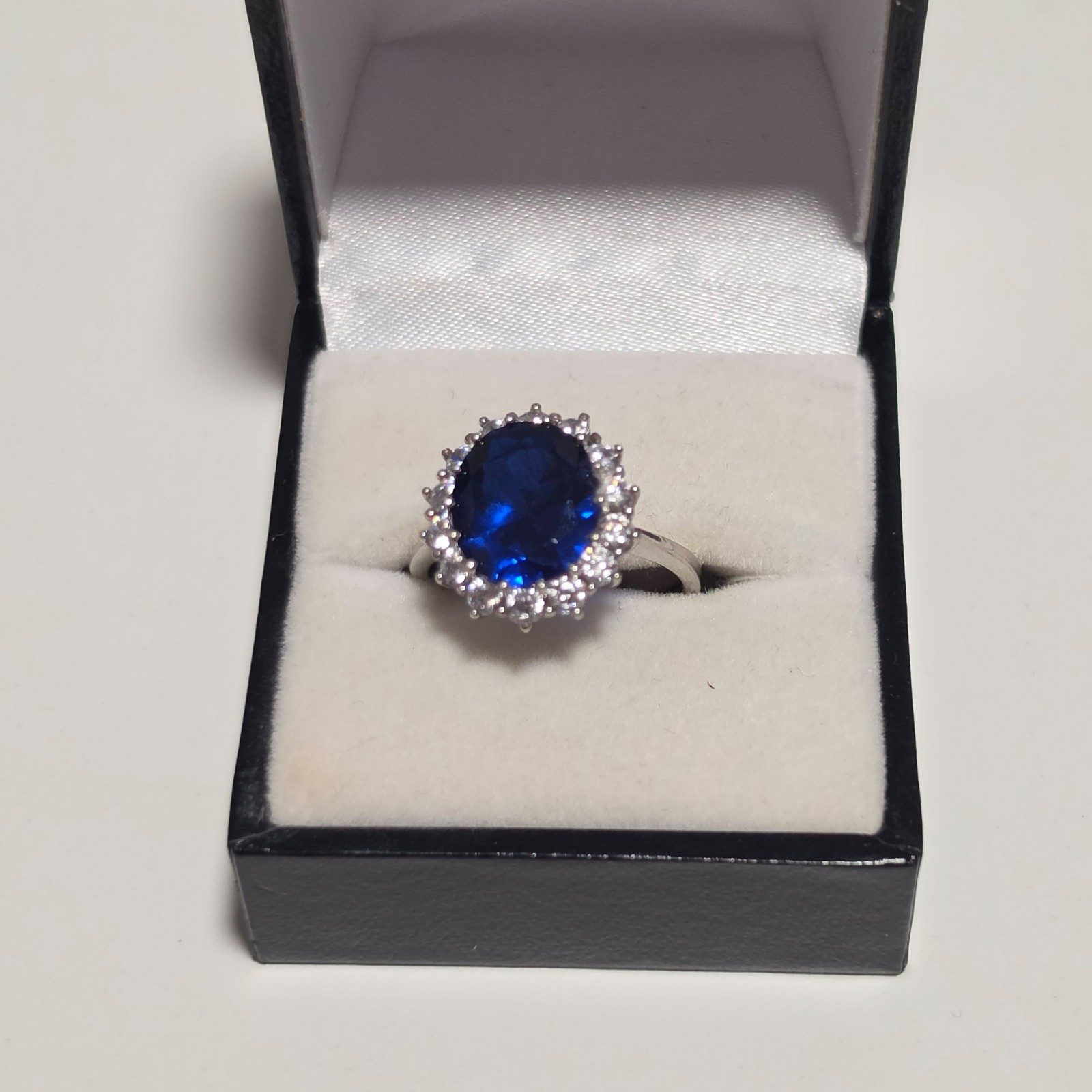 925 sterling Silver Sapphire & White Stone Ring .b6 image 2