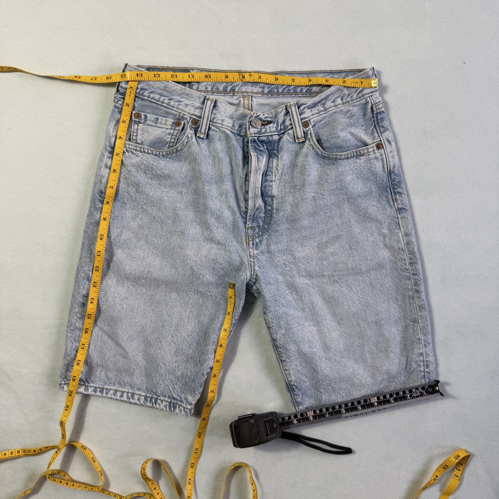 Levi’s 569 Men’s W30 Light Blue Denim Shorts Jorts Button Fly image 4