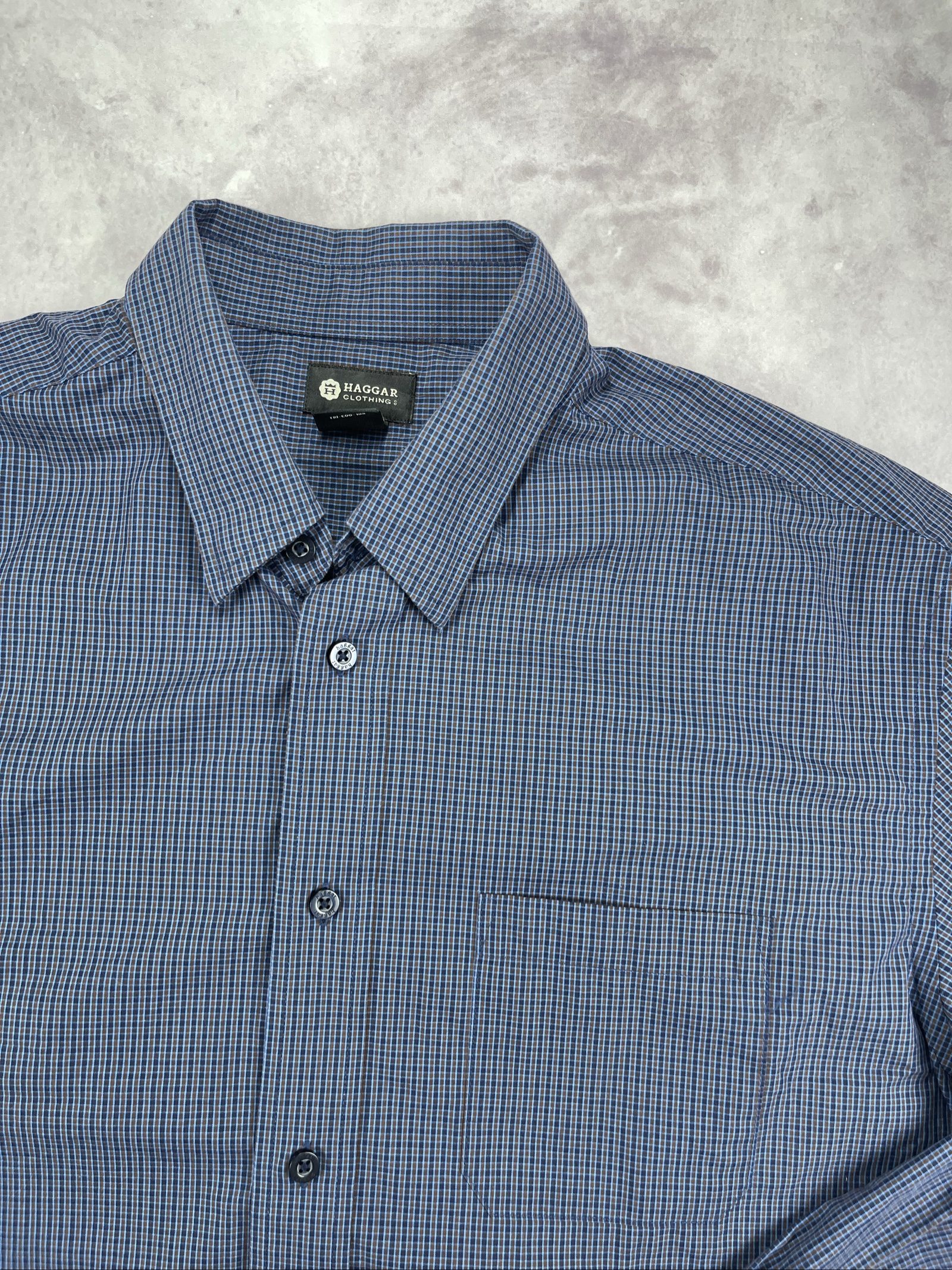 Haggar Men's Blue Checked Button-Up Shirt XL image 5