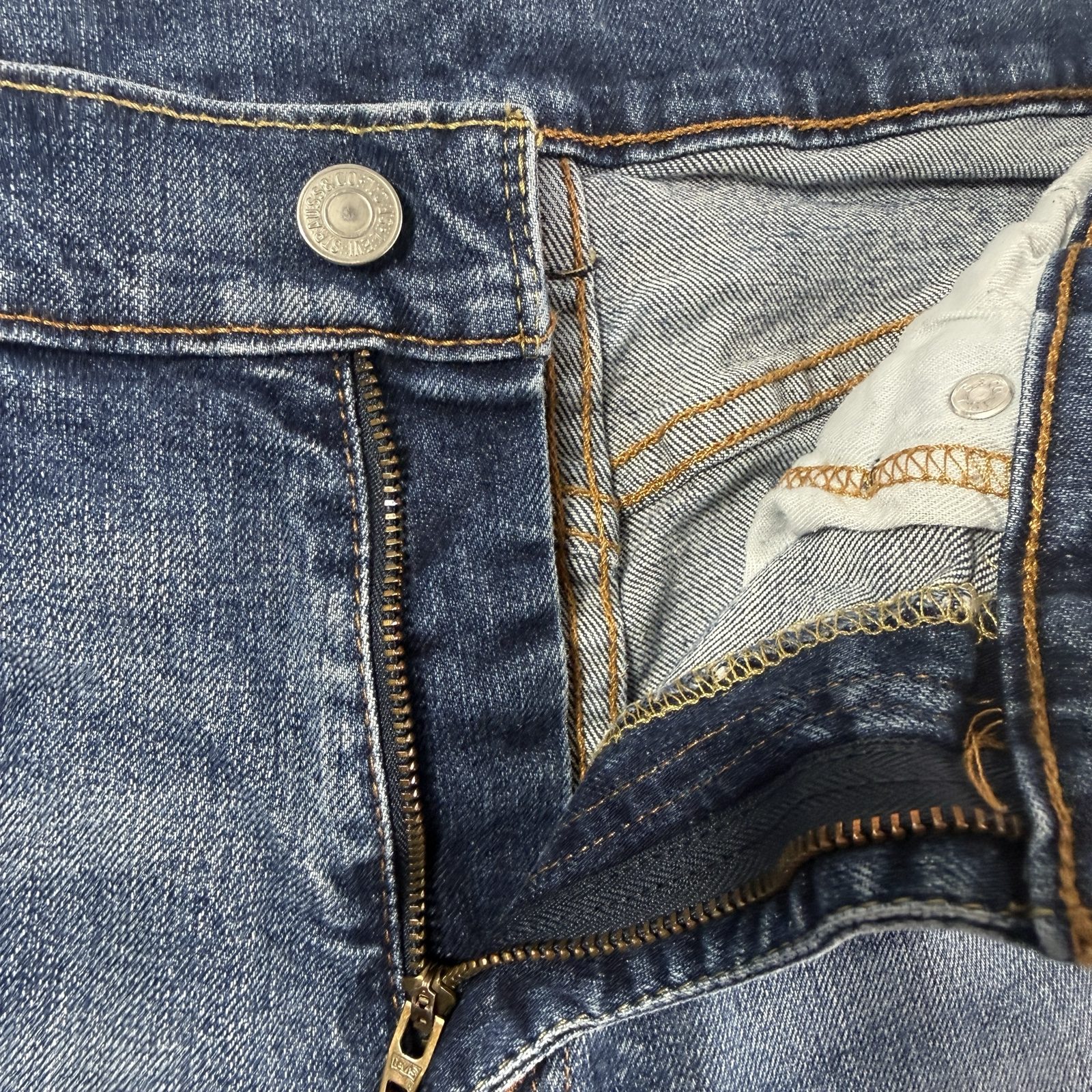 Levi’s 502 Men’s Denim Shorts W31 Blue Regular Taper Stretch 9” Inseam image 5
