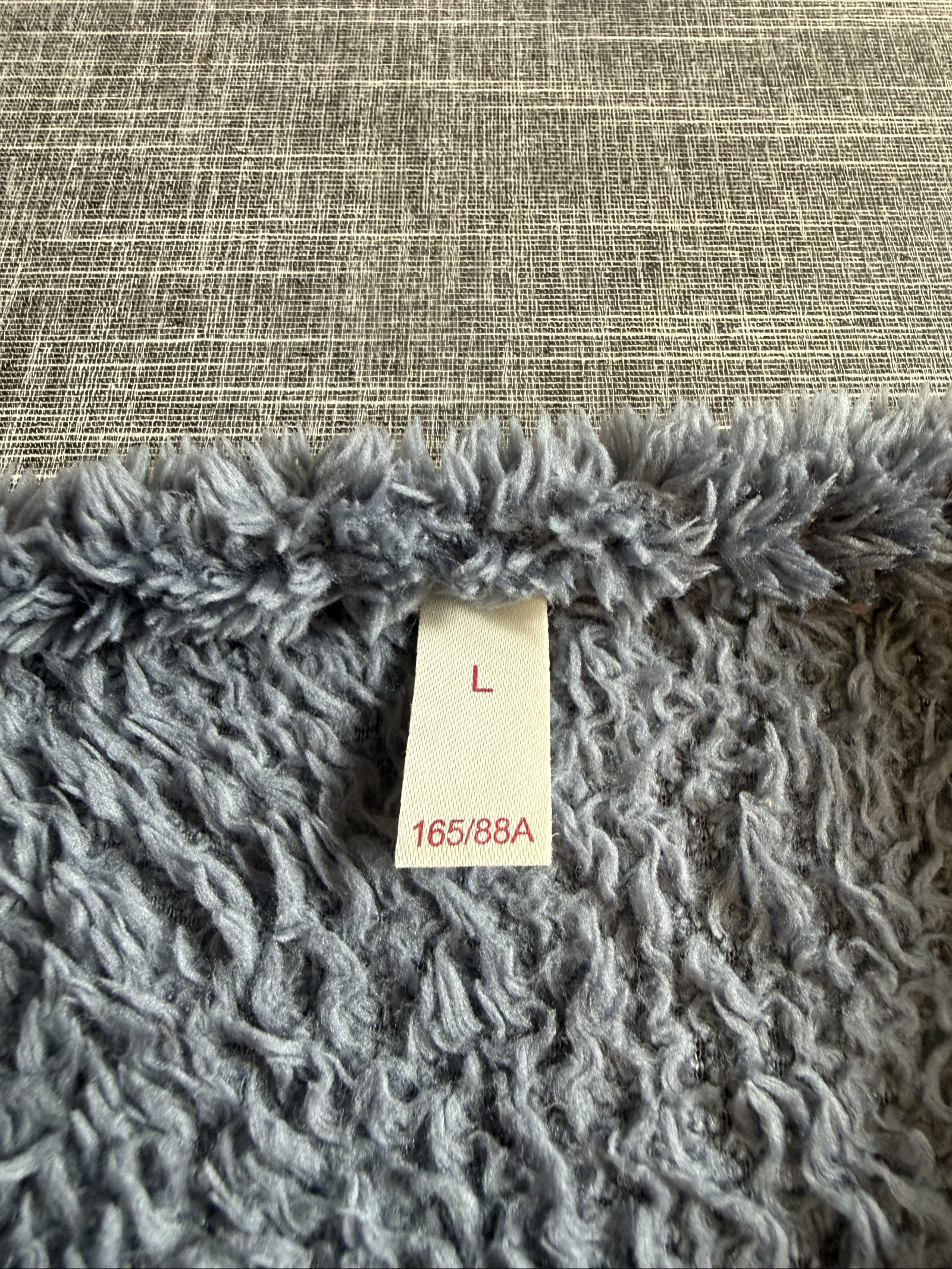 Unbranded Women’s Grey Fleece Sweater Large Duck Print image 3