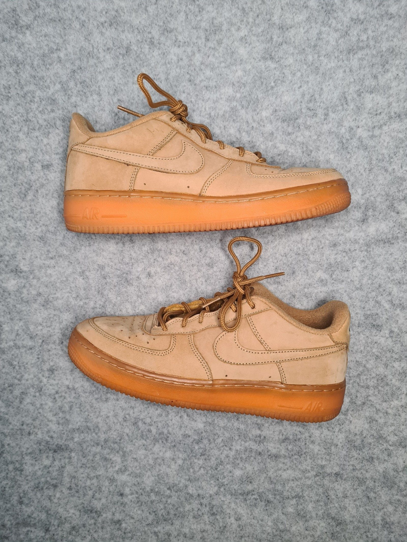 Nike Air Low Top Sneakers Beige Brown UK 10