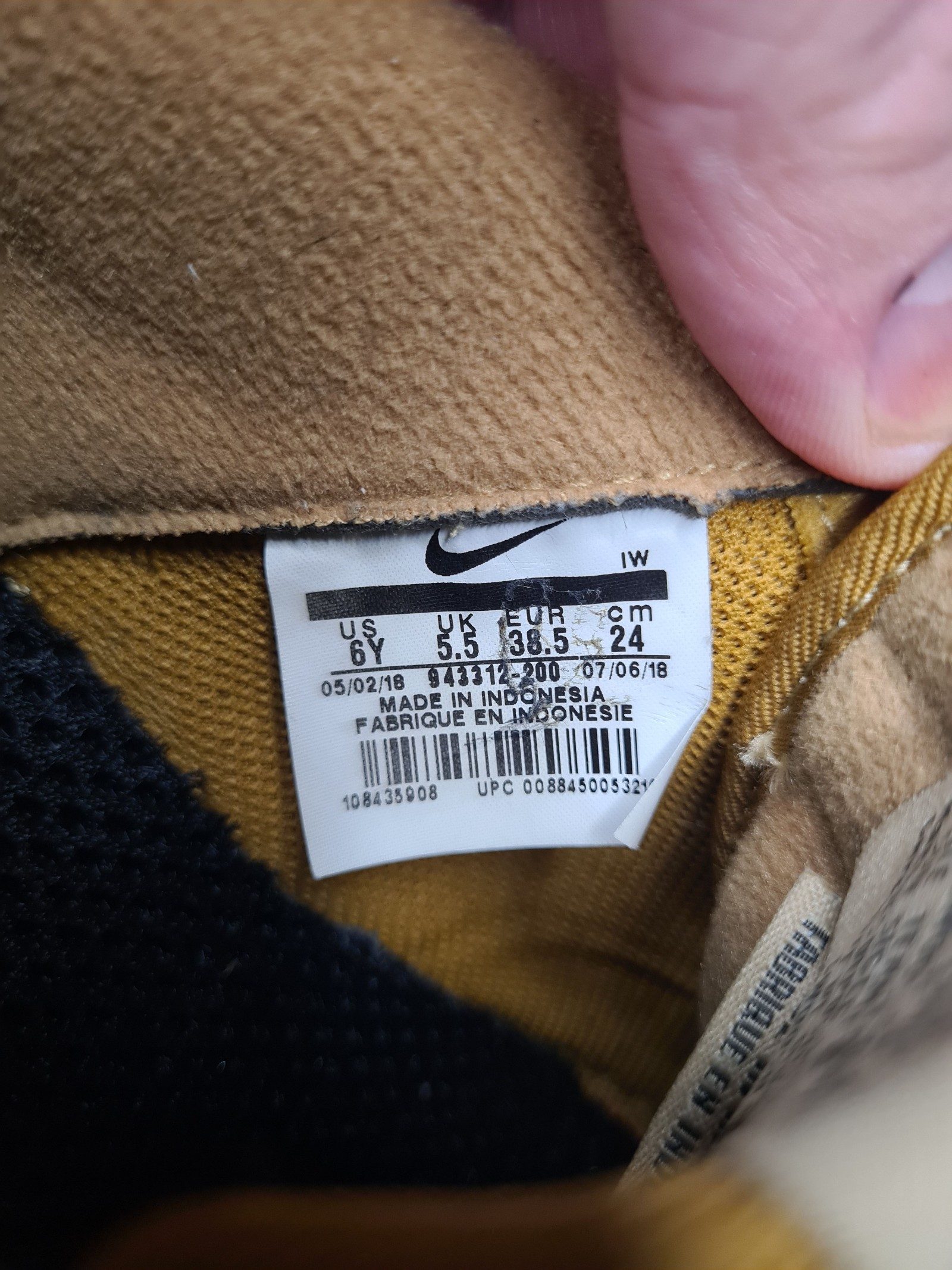 Nike Air Low Top Sneakers Beige Brown UK 10 image 7