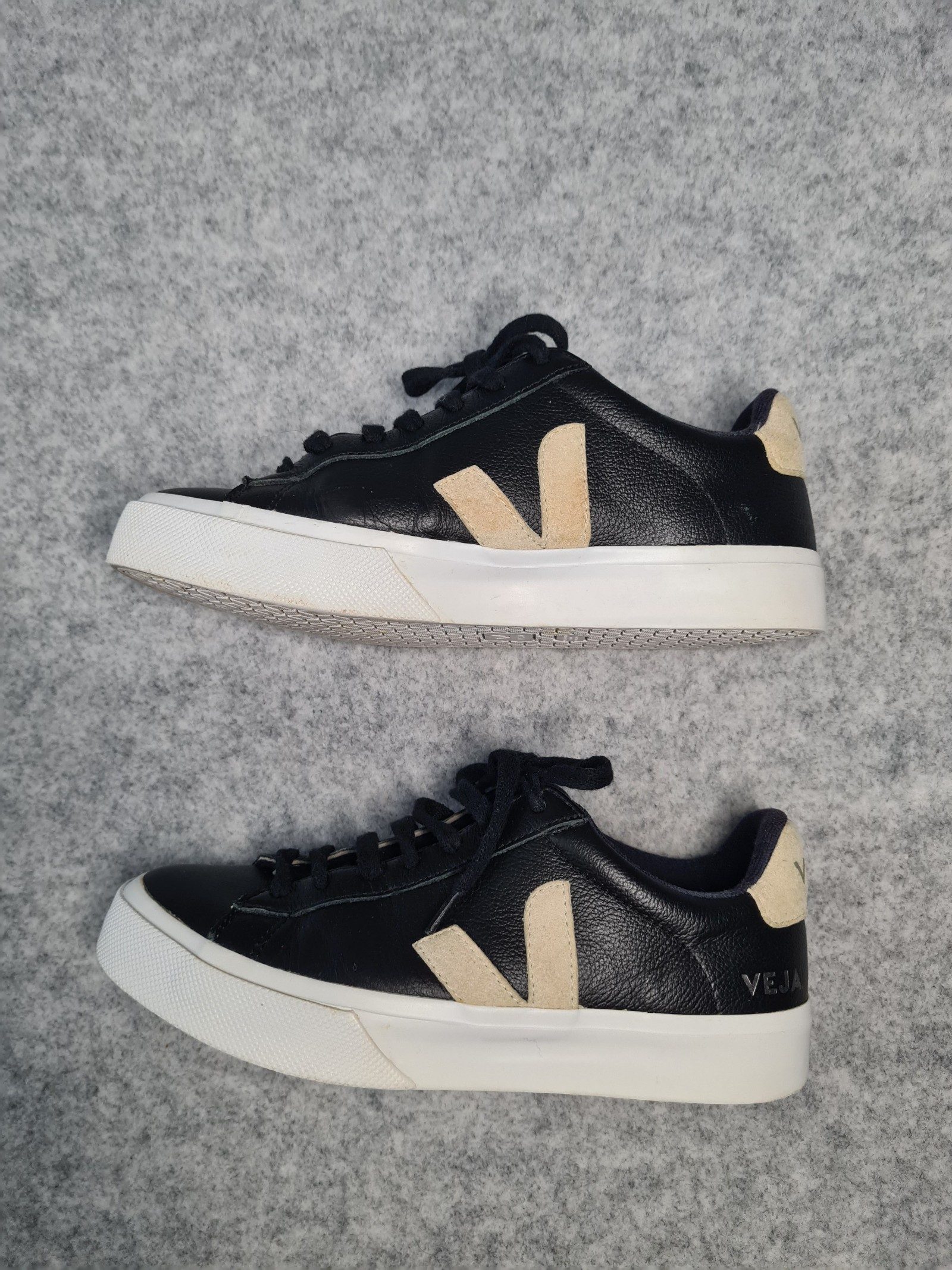 Veja Women’s Black Blue Beige Casual Trainers Size 38 UK 4