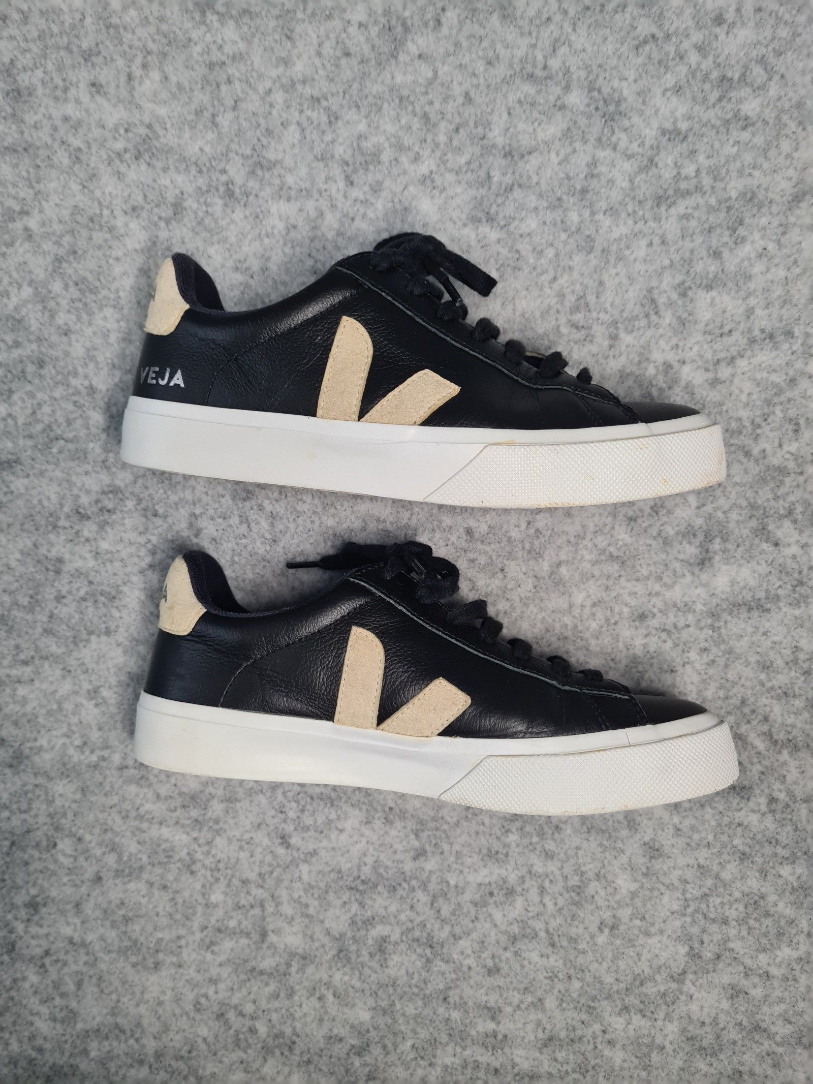 Veja Women’s Black Blue Beige Casual Trainers Size 38 UK 4 image 2