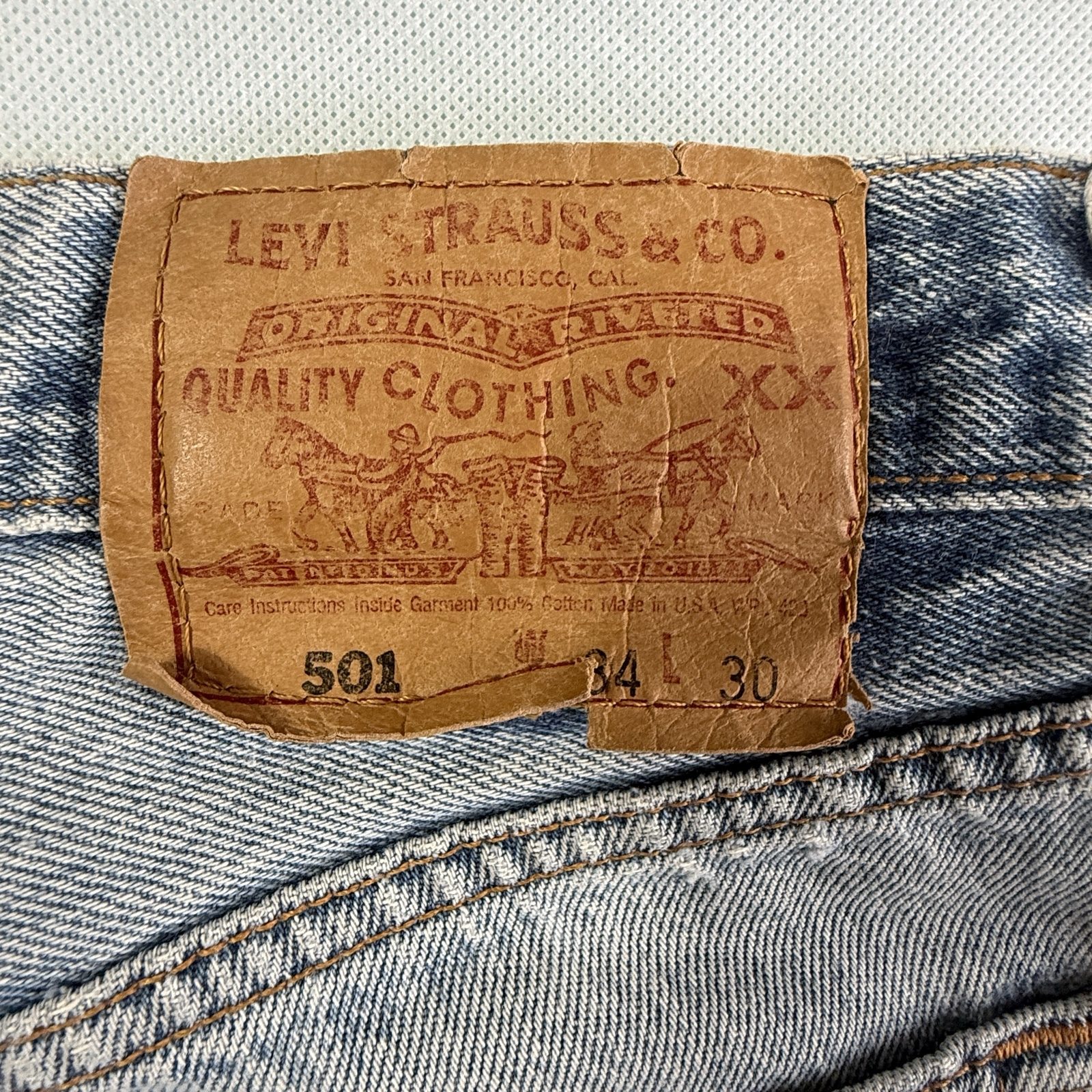 Vintage Levi’s 501 Jeans W34 L30 Made in USA 1997 Light Blue Denim image 6