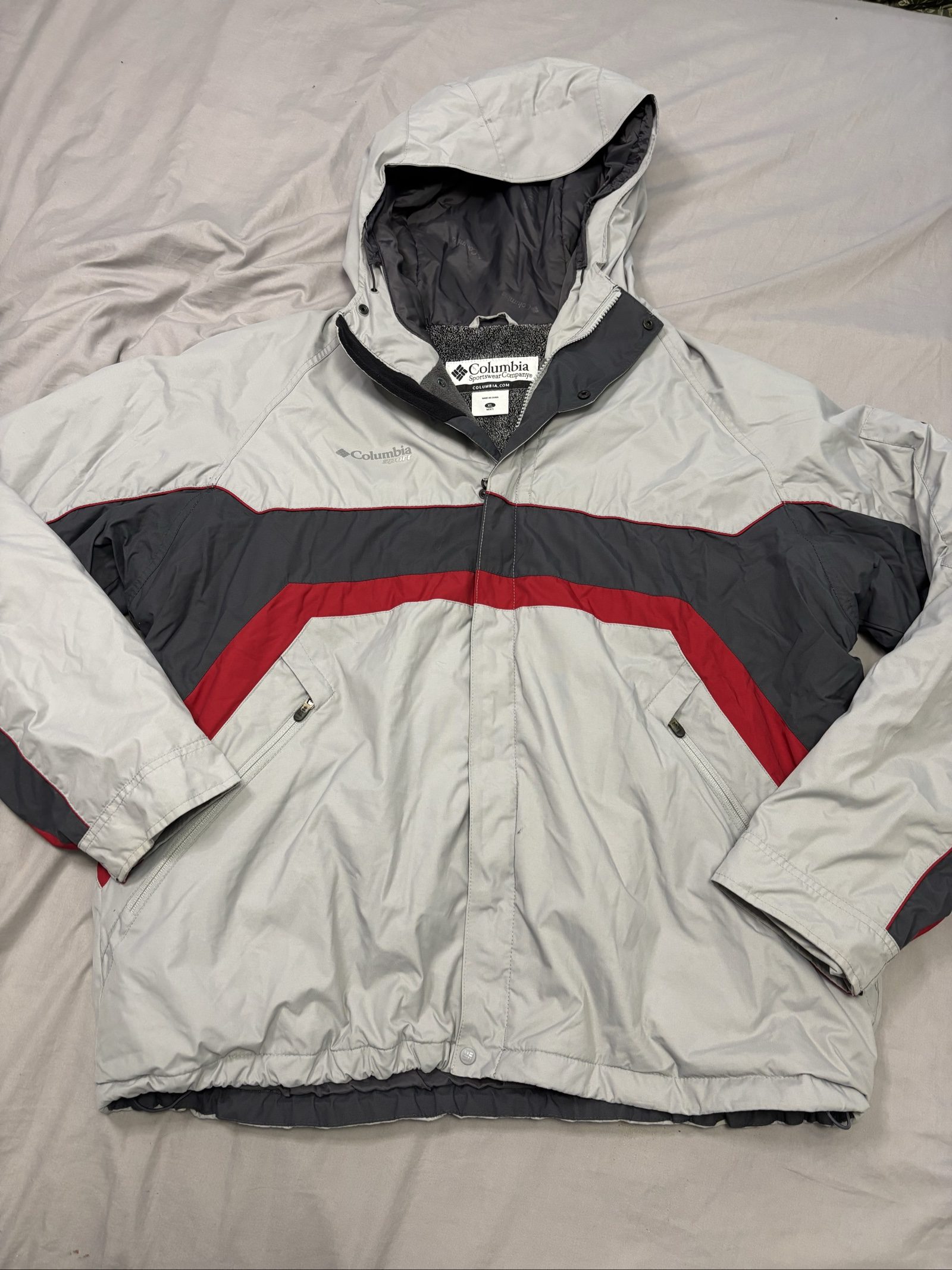 Columbia Men's Grey, Red & Dark Grey Hooded Jacket XL Waterproof y2k vintage