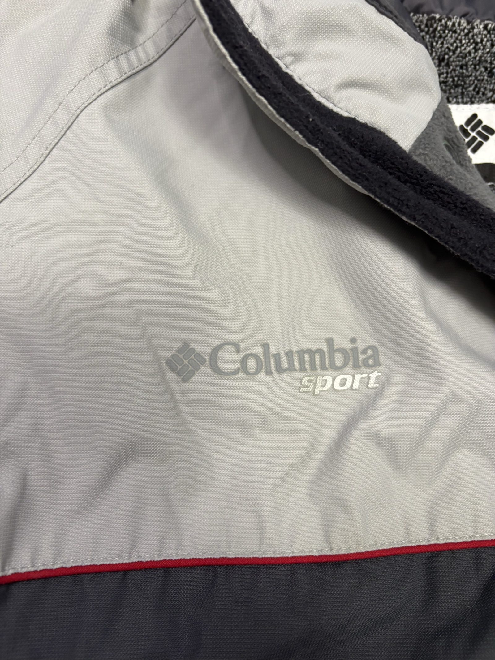 Columbia Men's Grey, Red & Dark Grey Hooded Jacket XL Waterproof y2k vintage image 2