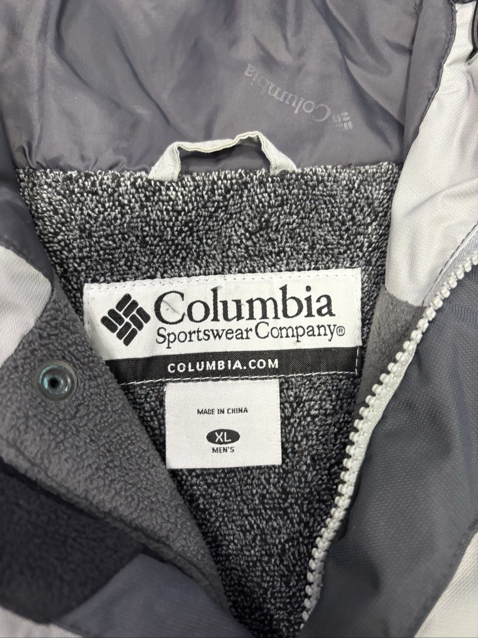Columbia Men's Grey, Red & Dark Grey Hooded Jacket XL Waterproof y2k vintage image 4