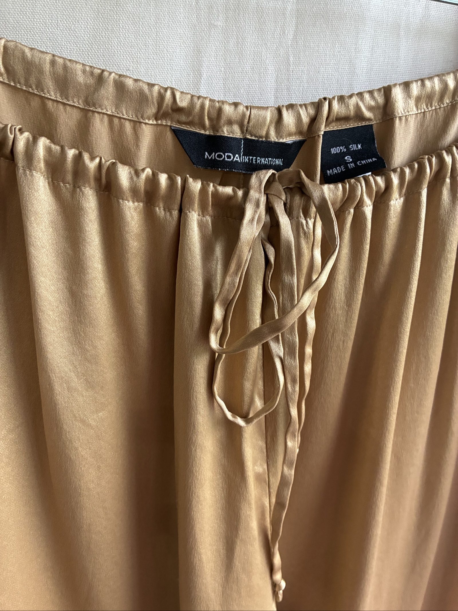 VTG Y2K Moda International Victoria’s Secret Gold Liquid Silk Lounge Pants image 2