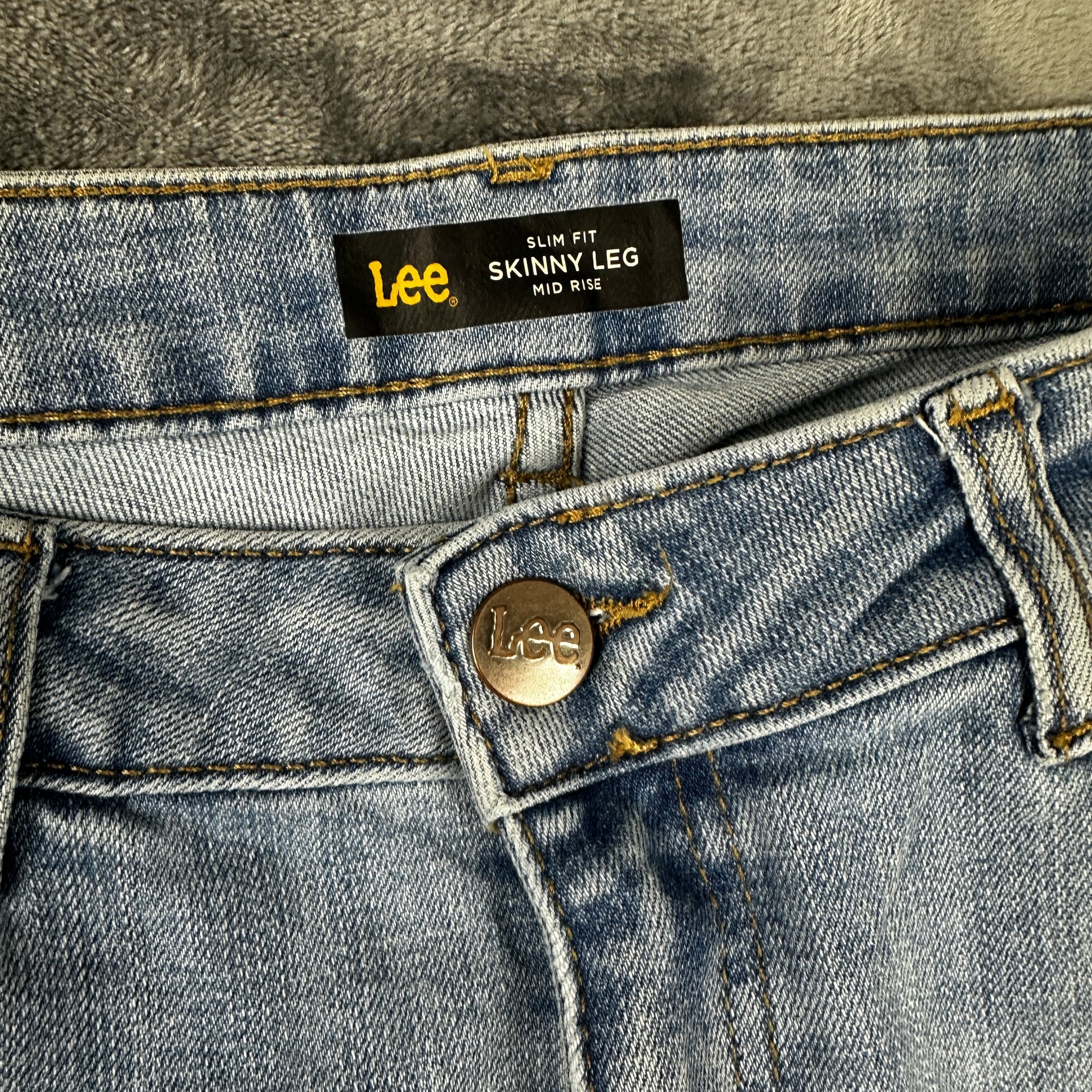 Lee Light Wash Slim Fit Skinny Leg Mid Rise Jeans - W32 L27 image 3