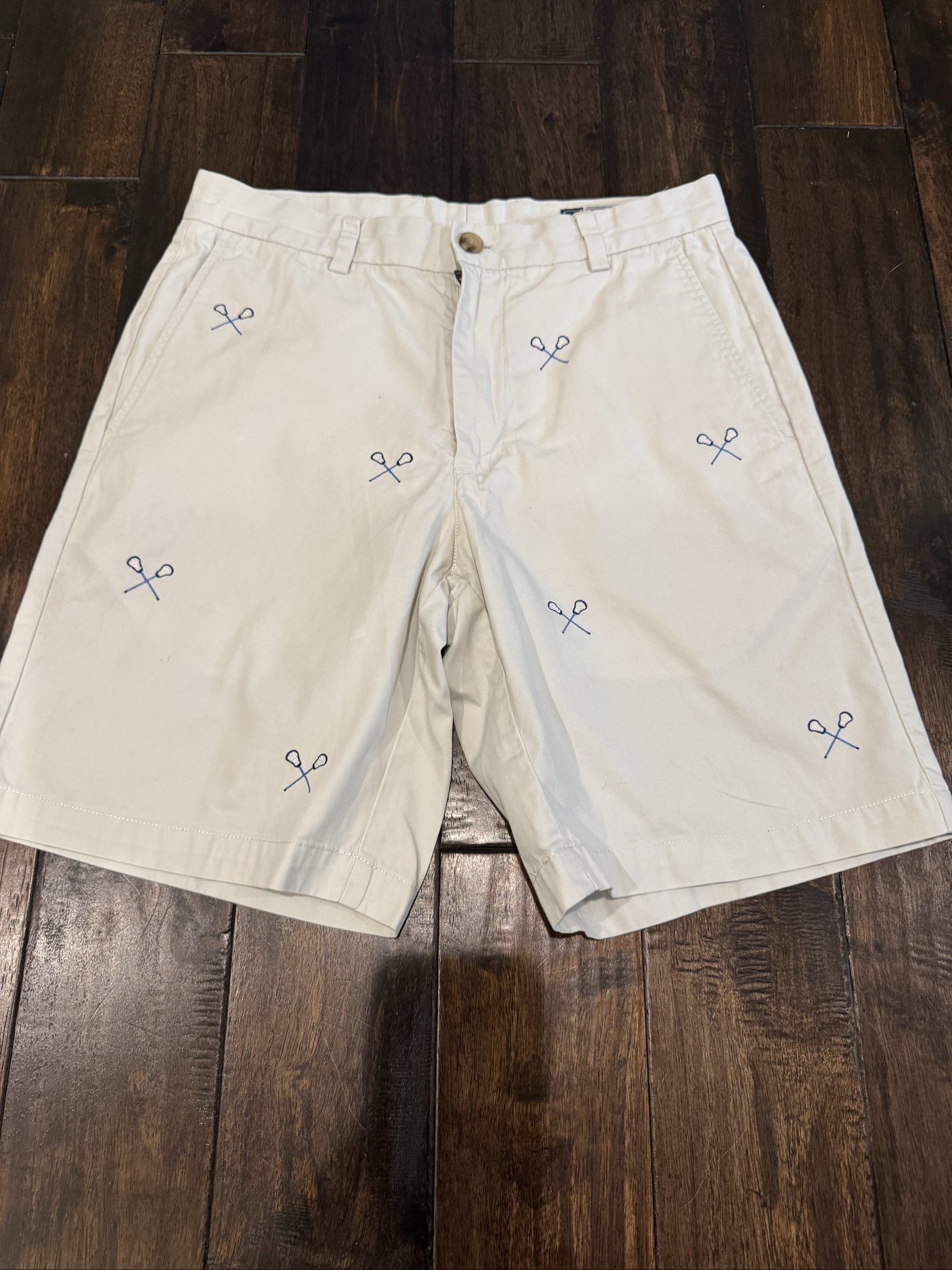 Vineyard Vines White Cotton Embroidered Shorts 30