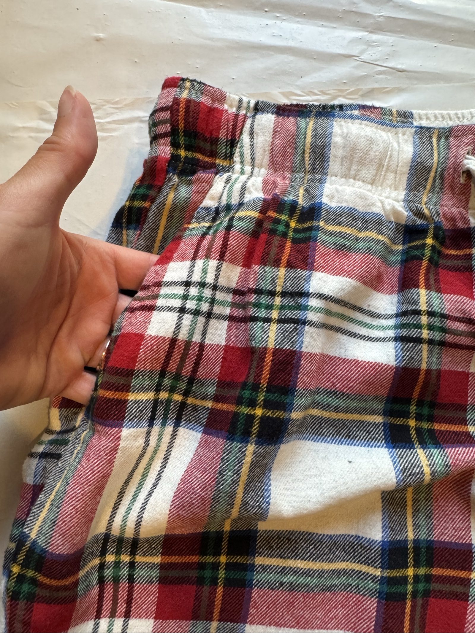 Old Navy Men's Red & White Plaid Cotton Lounge Pants Medium image 2