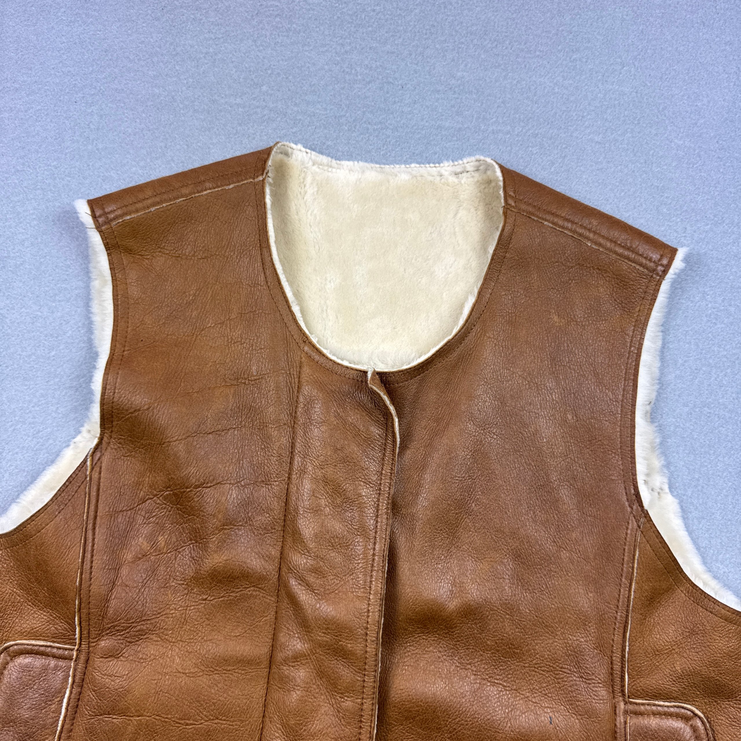 Women`s Burberry London Brown Shearling Leather Sheepskin Vest Size M image 4