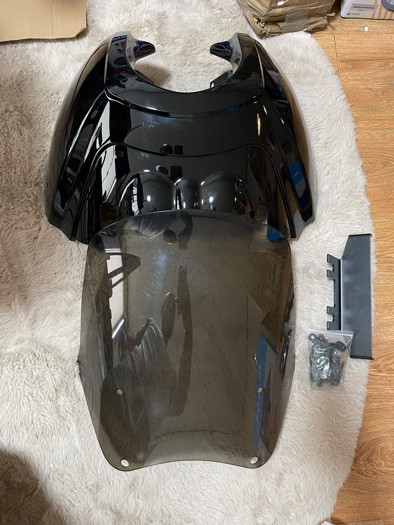 Batwing Fairing Kuipruit met Windscherm + Bevestigingsset