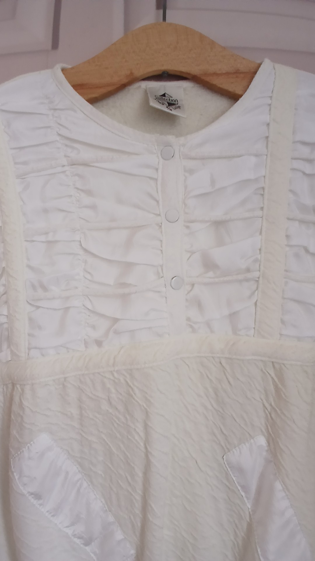 South Lodge Vintage 80's White Textured Ruffle Front Sweatshirt Small Medium image 3