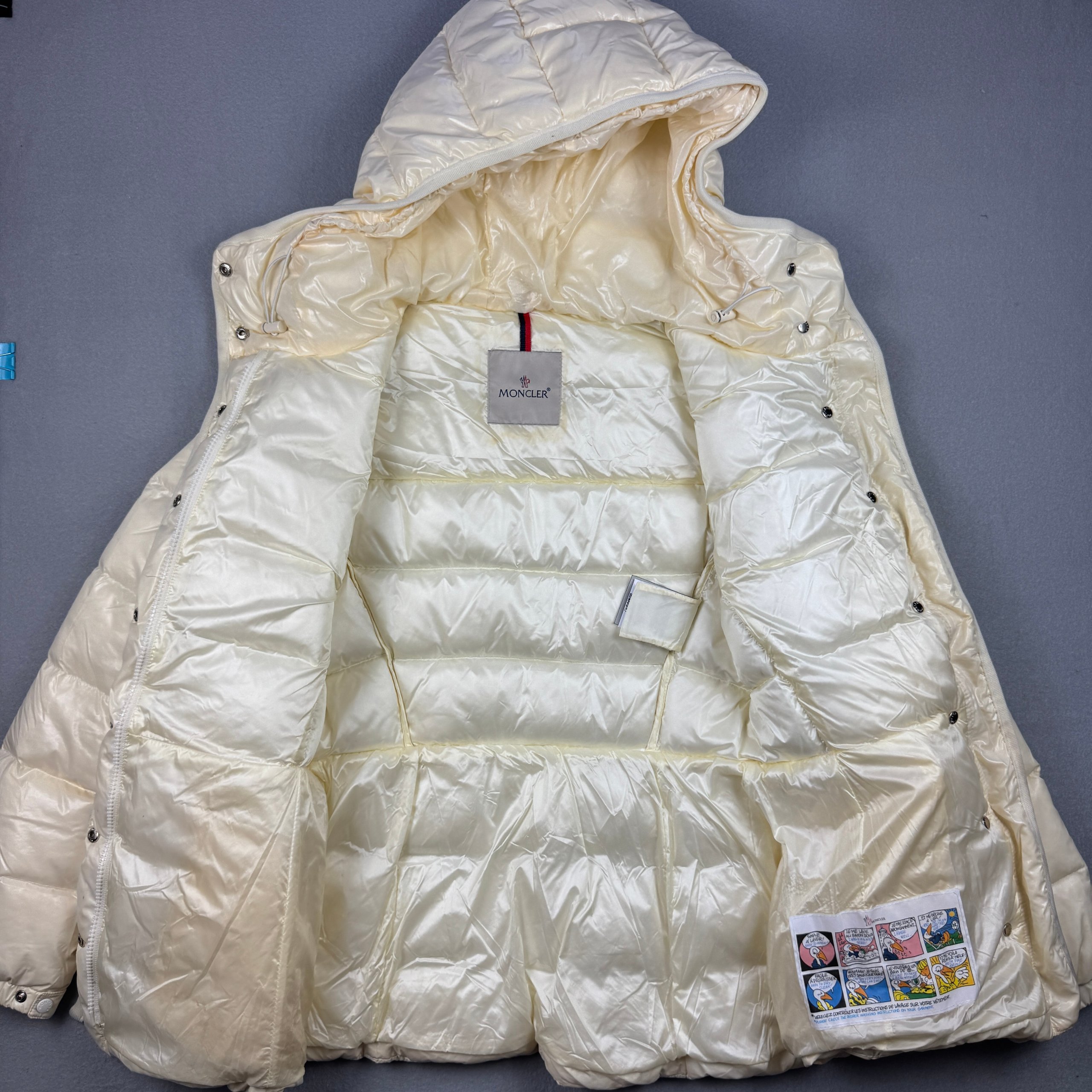 Women`s Moncler Women Cream Puffer Jacket Size 1 / S image 3