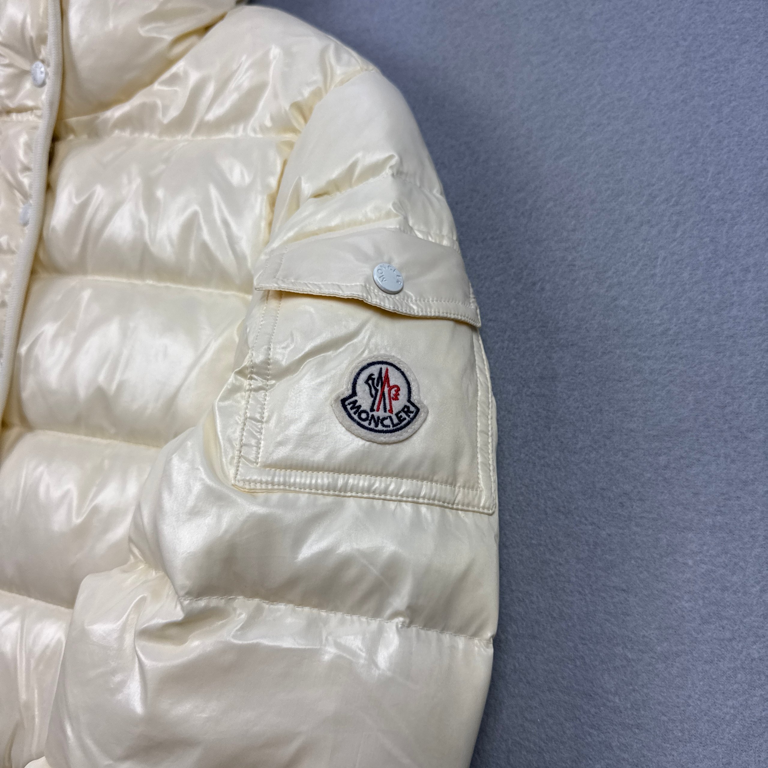 Women`s Moncler Women Cream Puffer Jacket Size 1 / S image 6