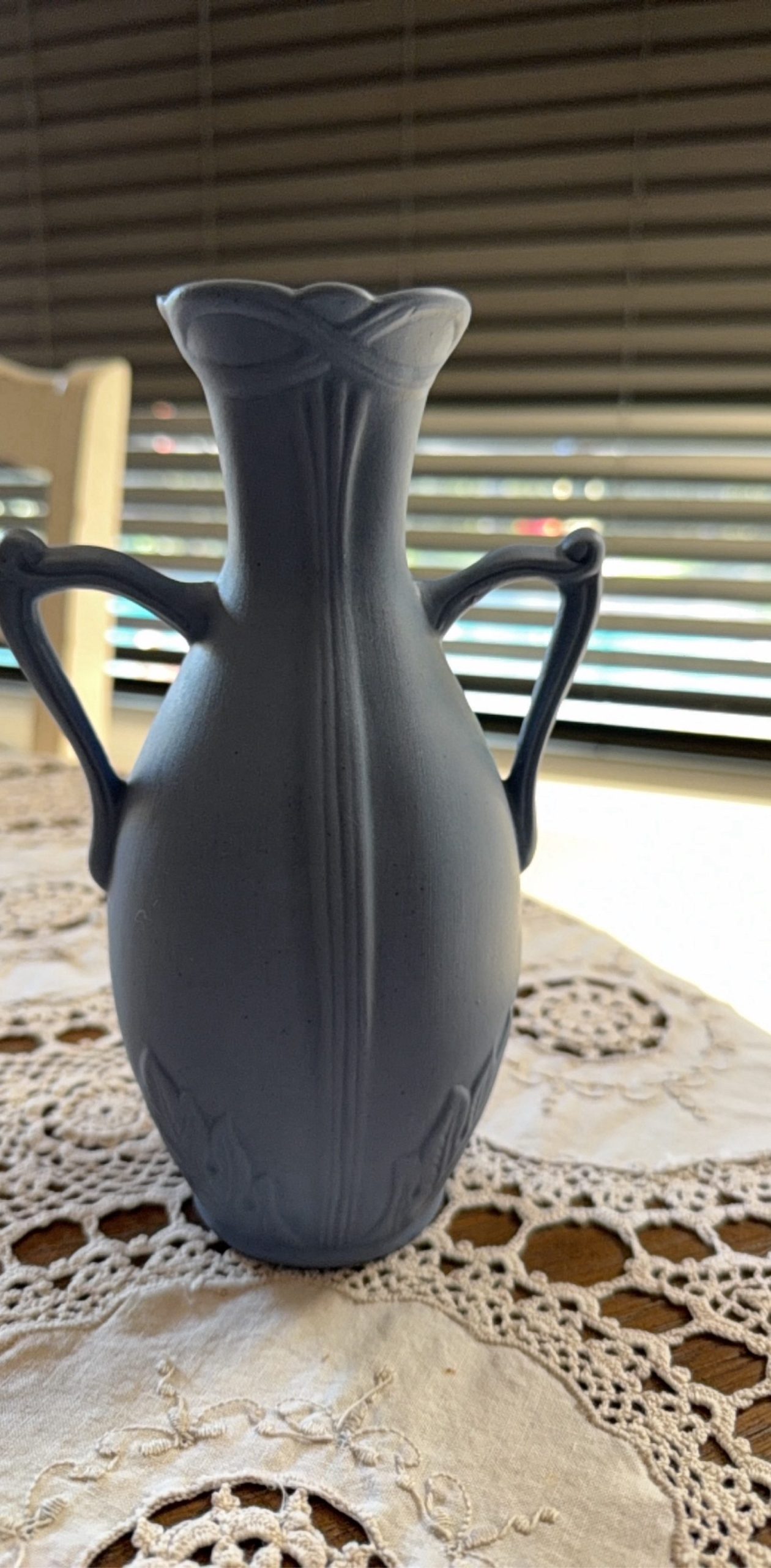 Blue & White 2-Handled Base(Lefton?) image 2