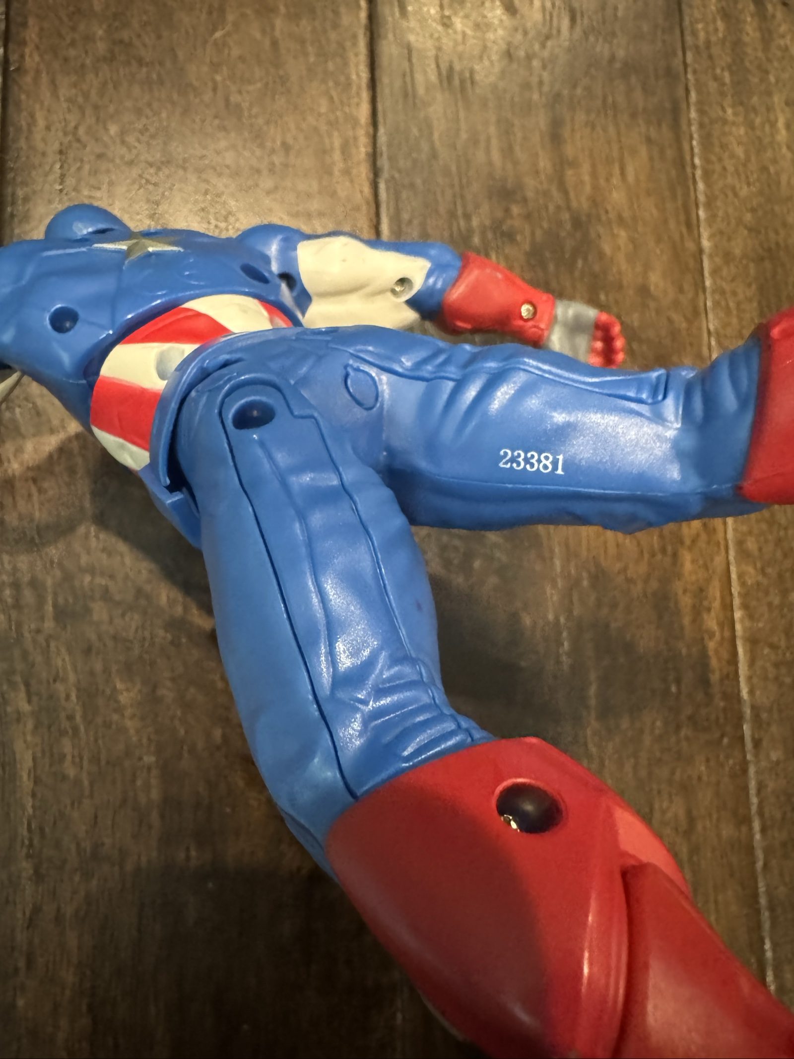 Marvel Captain America Blue, Red & White Action Figure image 5