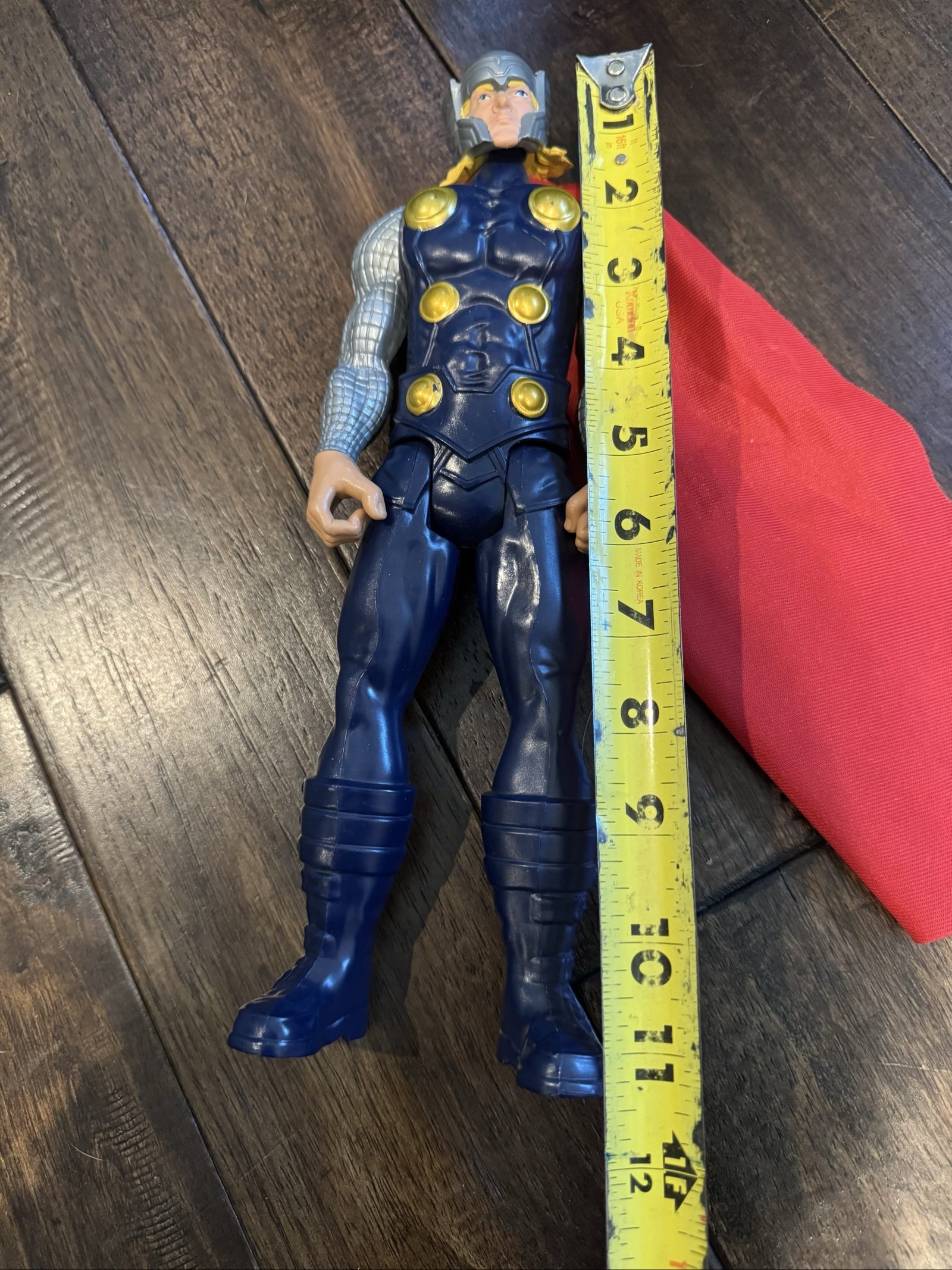 Marvel Thor Blue & Grey Action Figure with Red Cape image 8
