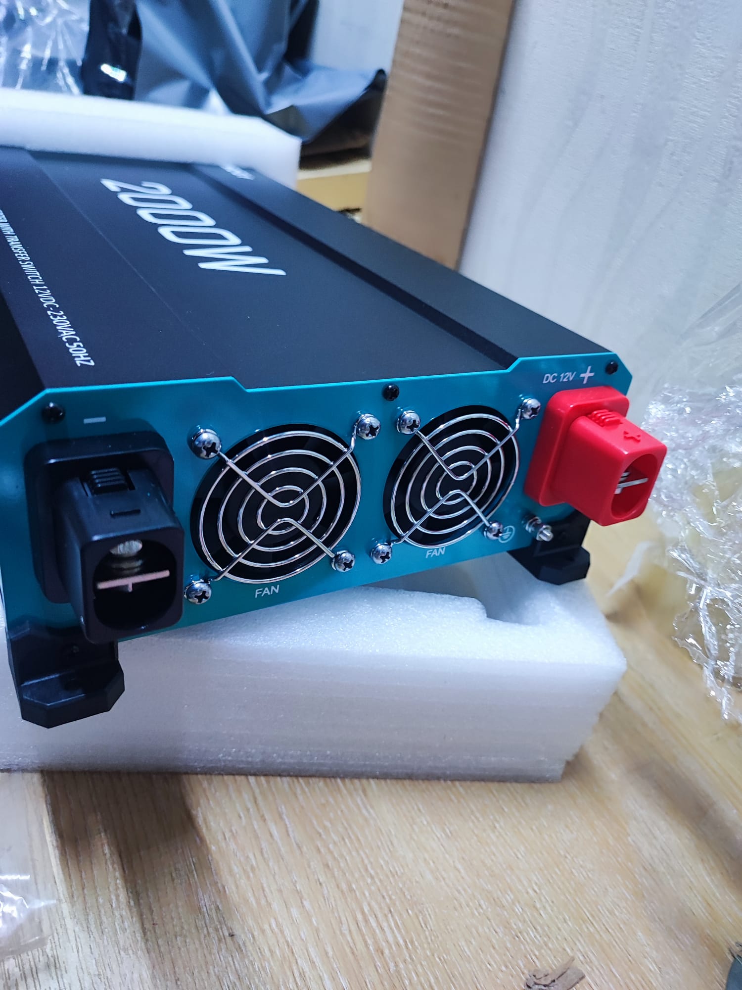 Renogy 2000W Pure Sine Wave Inverter 12V to 230V – 4000W Peak UPS UK image 3
