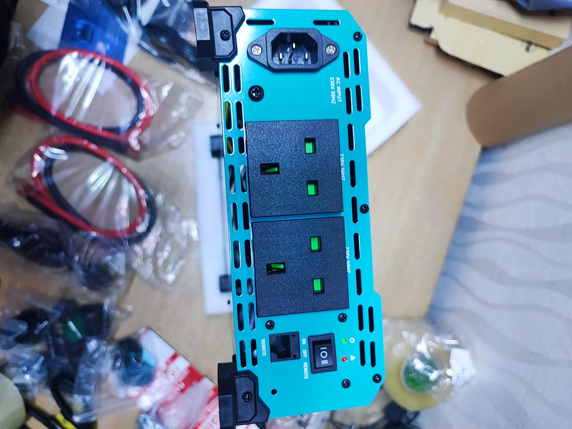 Renogy 2000W Pure Sine Wave Inverter 12V to 230V – 4000W Peak UPS UK image 5