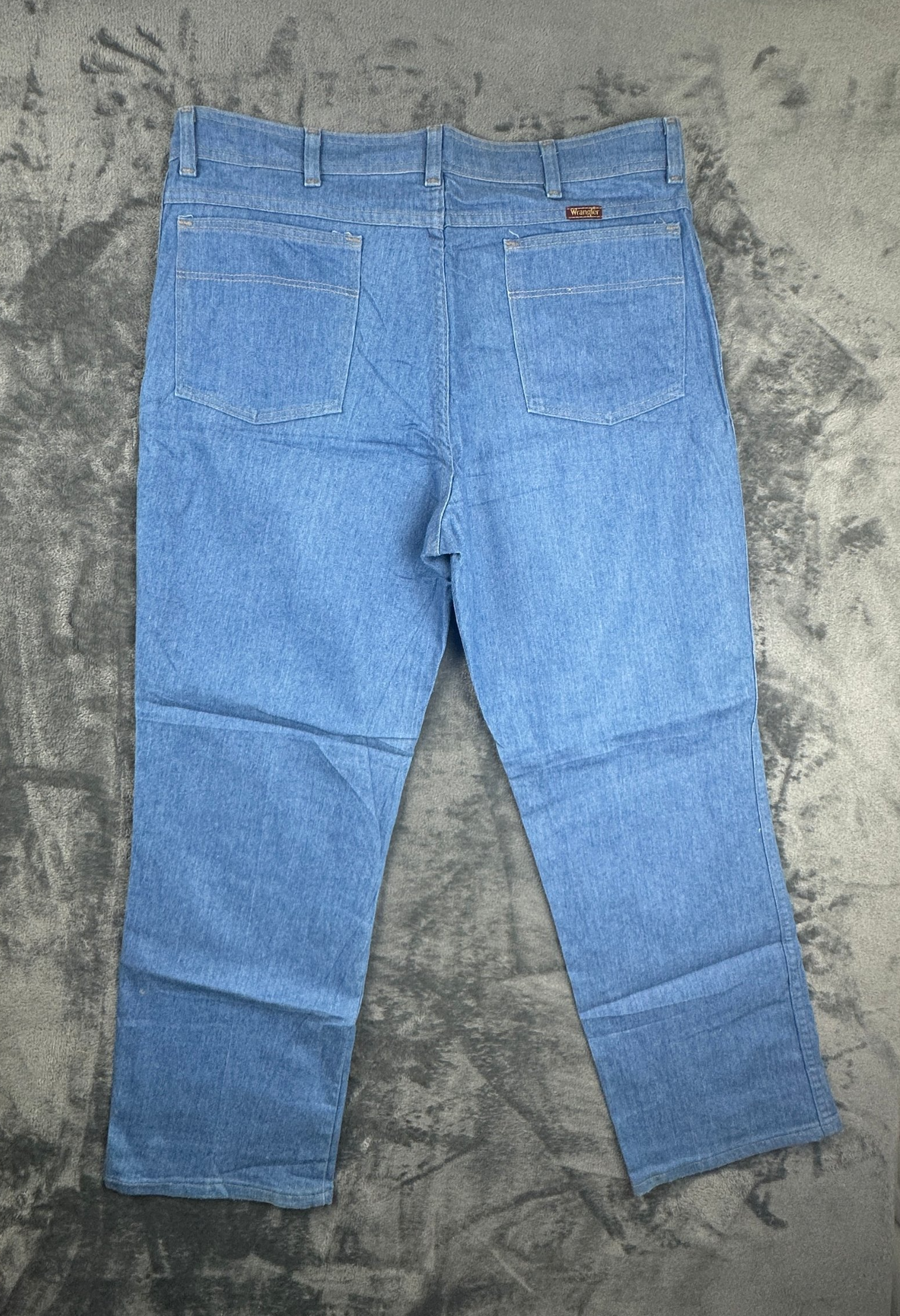 Vintage Wrangler Light Wash Straight Leg Jeans - Size W34 x L28 image 3