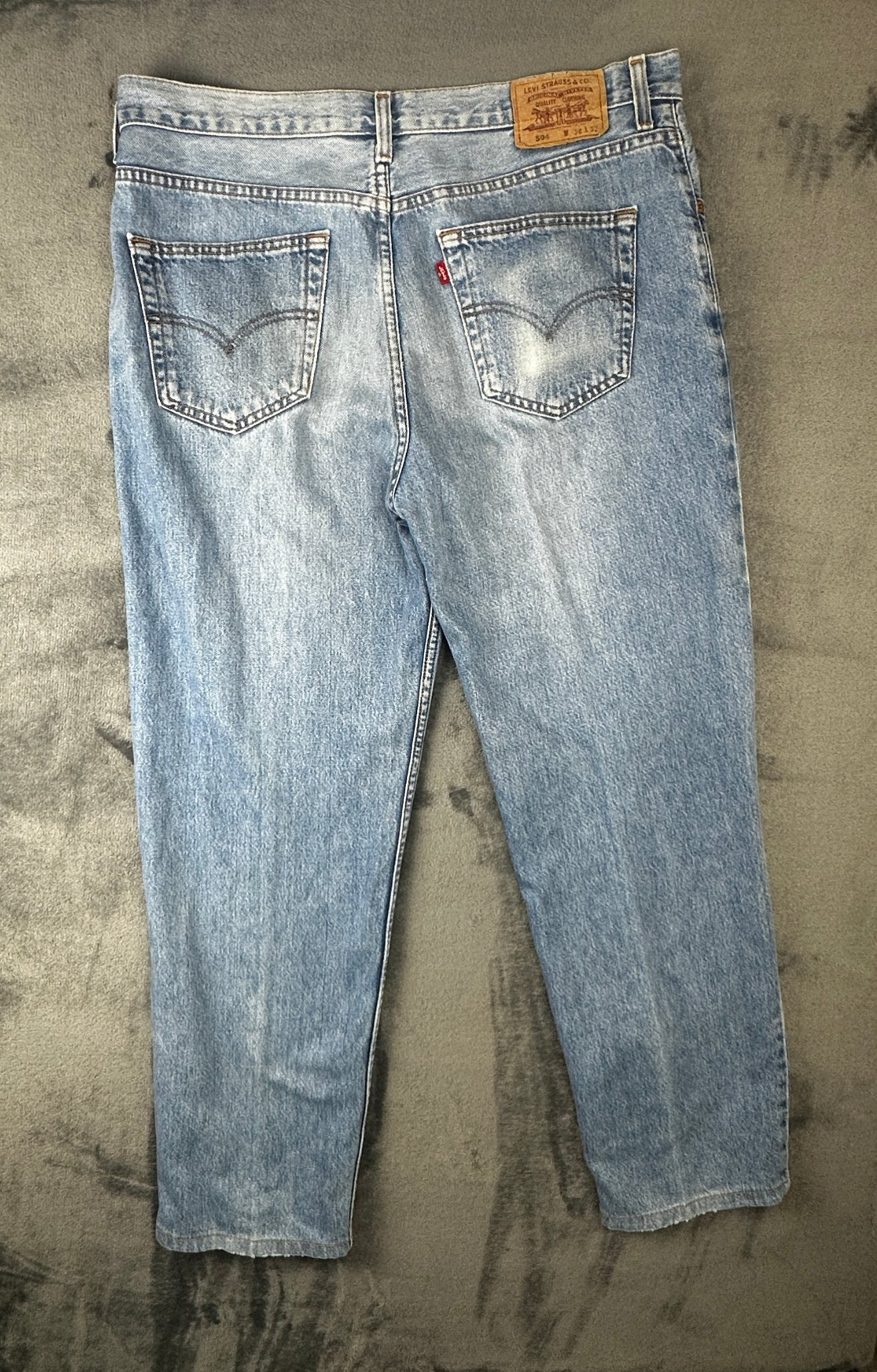 Levi's 504 Straight Fit Light Wash Jeans | W38 L32 image 7