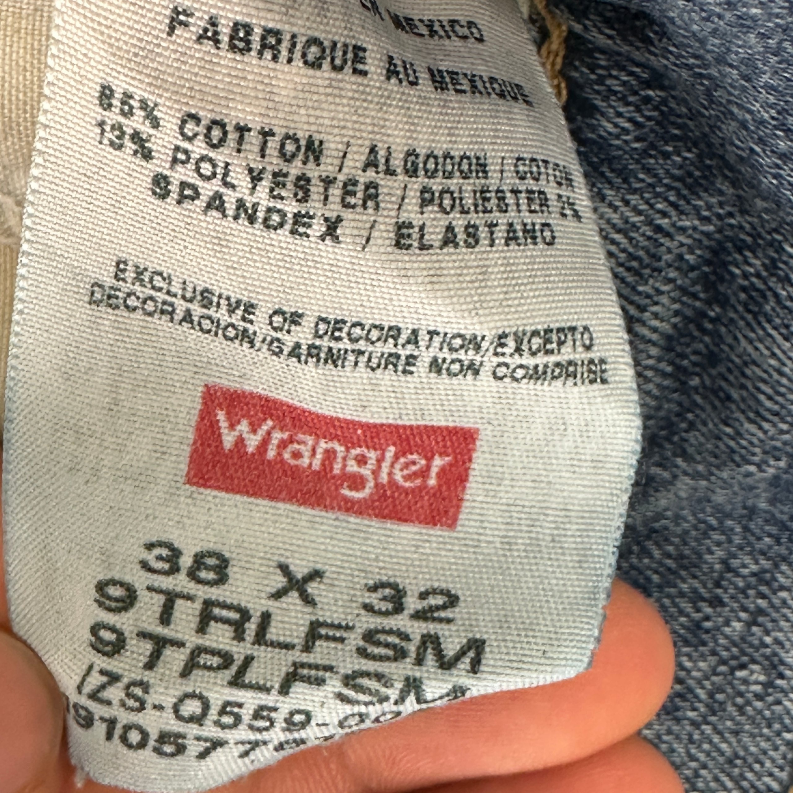 Wrangler Relaxed Fit Blue Jeans Men’s 38x31 image 6