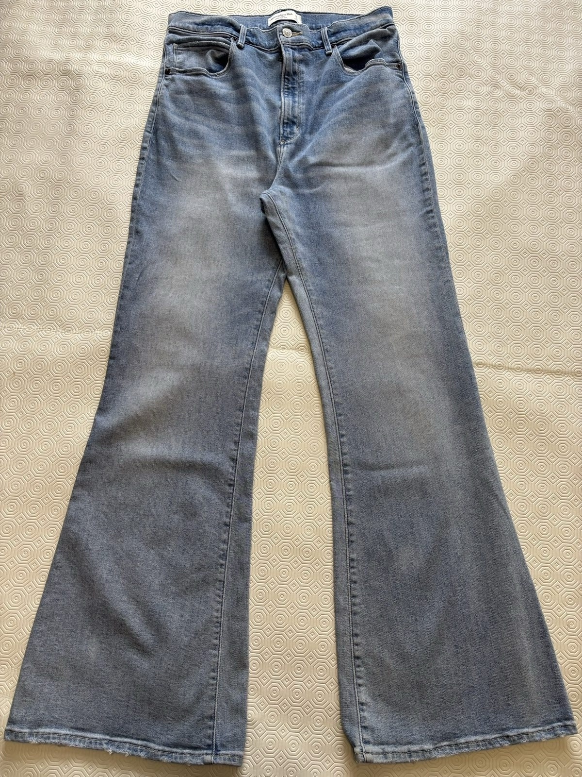 Abercrombie & Fitch Women's Blue Light Wash Flared Jeans UK 14r