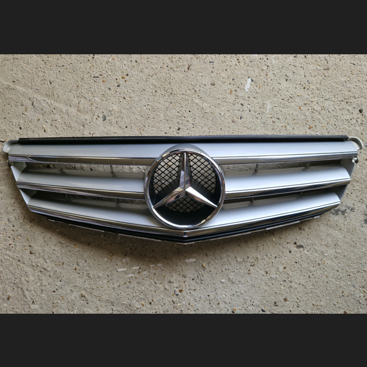Mercedes w204 Kühlergrill 2010 Frontgrill Silber mit Stern *Original*
