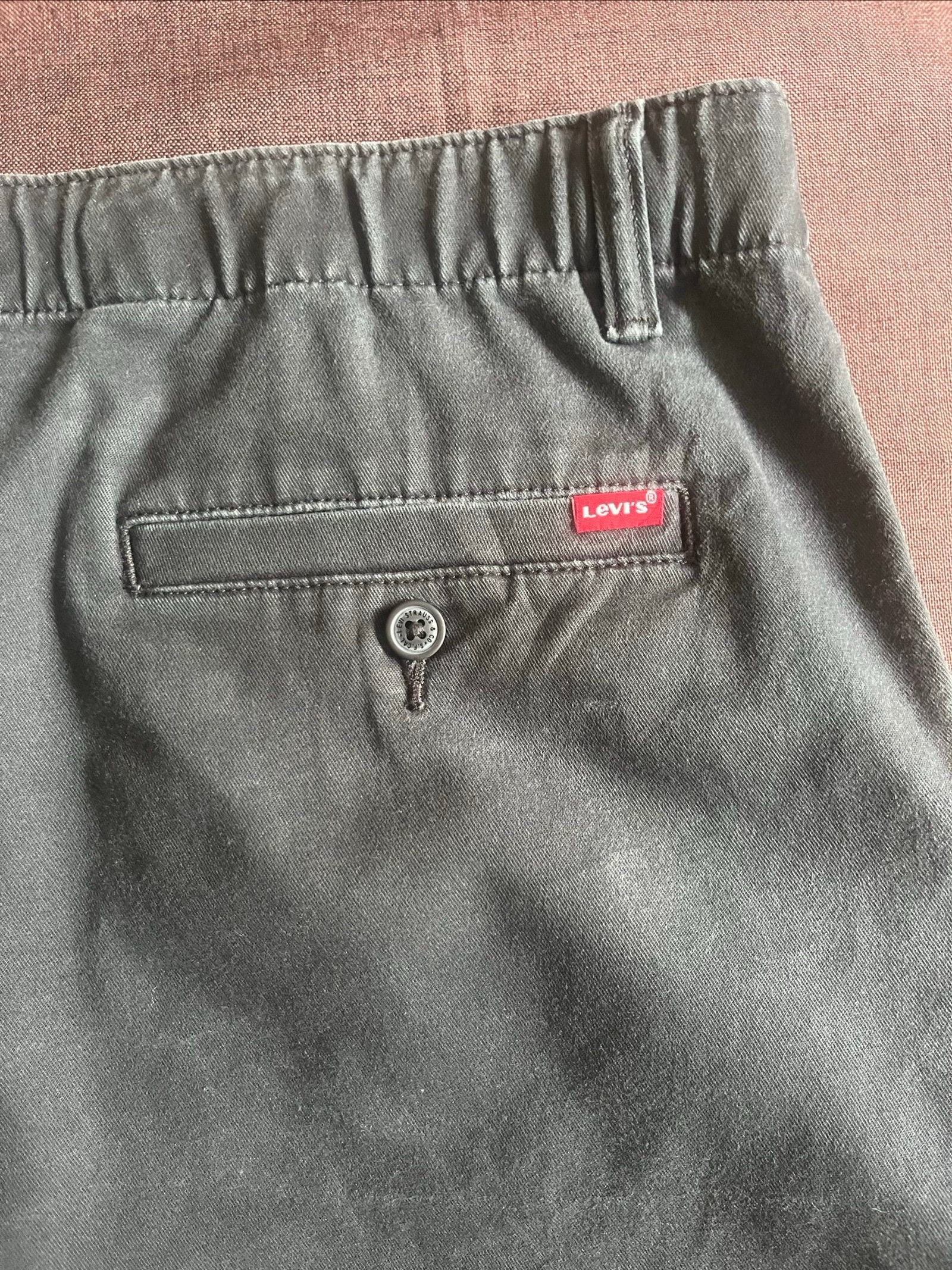 Levi's Black Men's Chino Shorts Medium with Buttoned Back Pockets image 8