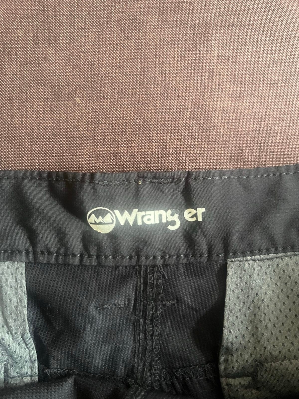Nine Black Men's Wrangler Technical Shorts Large with Zip Pockets image 7